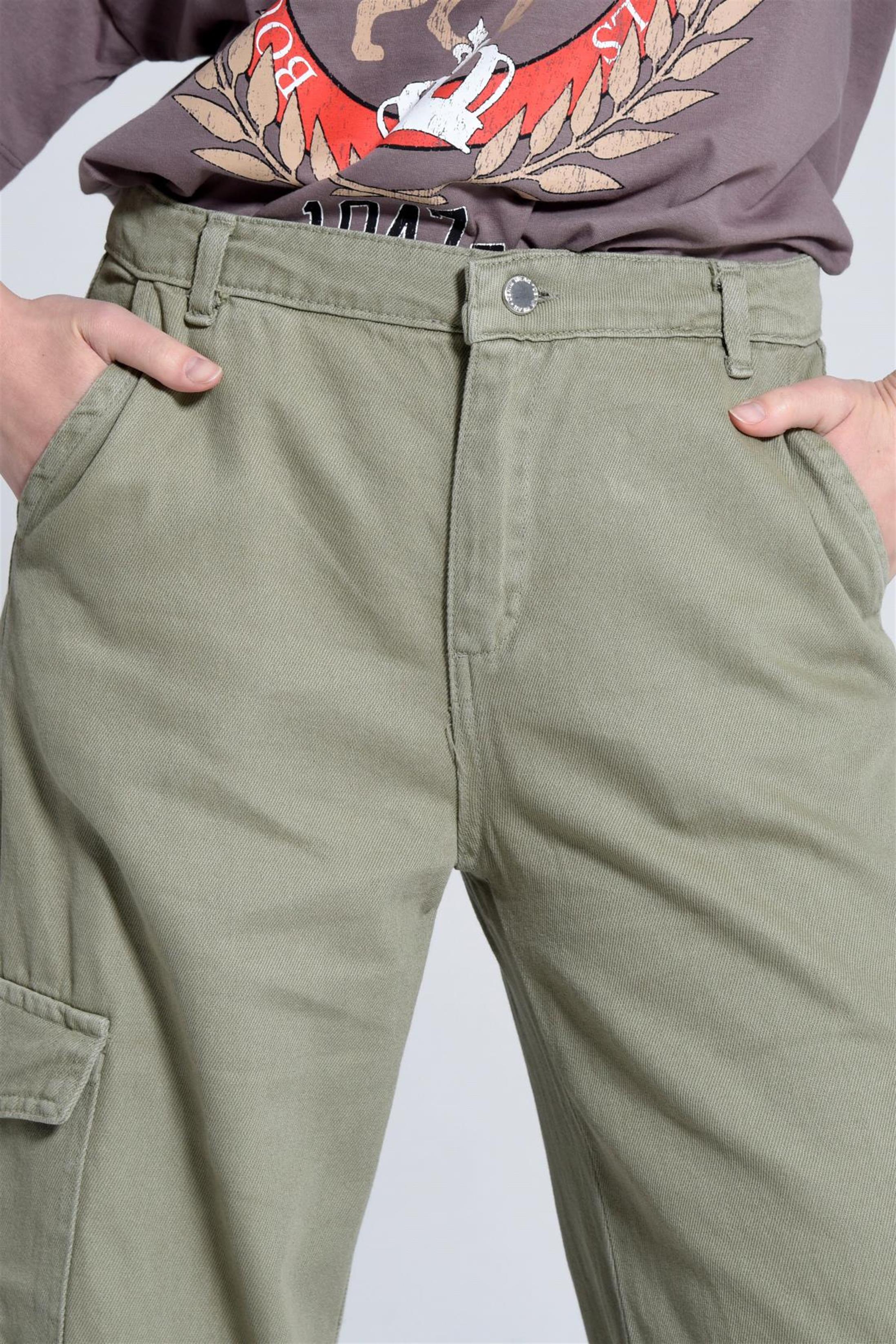 Kadın Yüksek Bel Kargo Cepli Geniş Paçalı Jean Pantolon