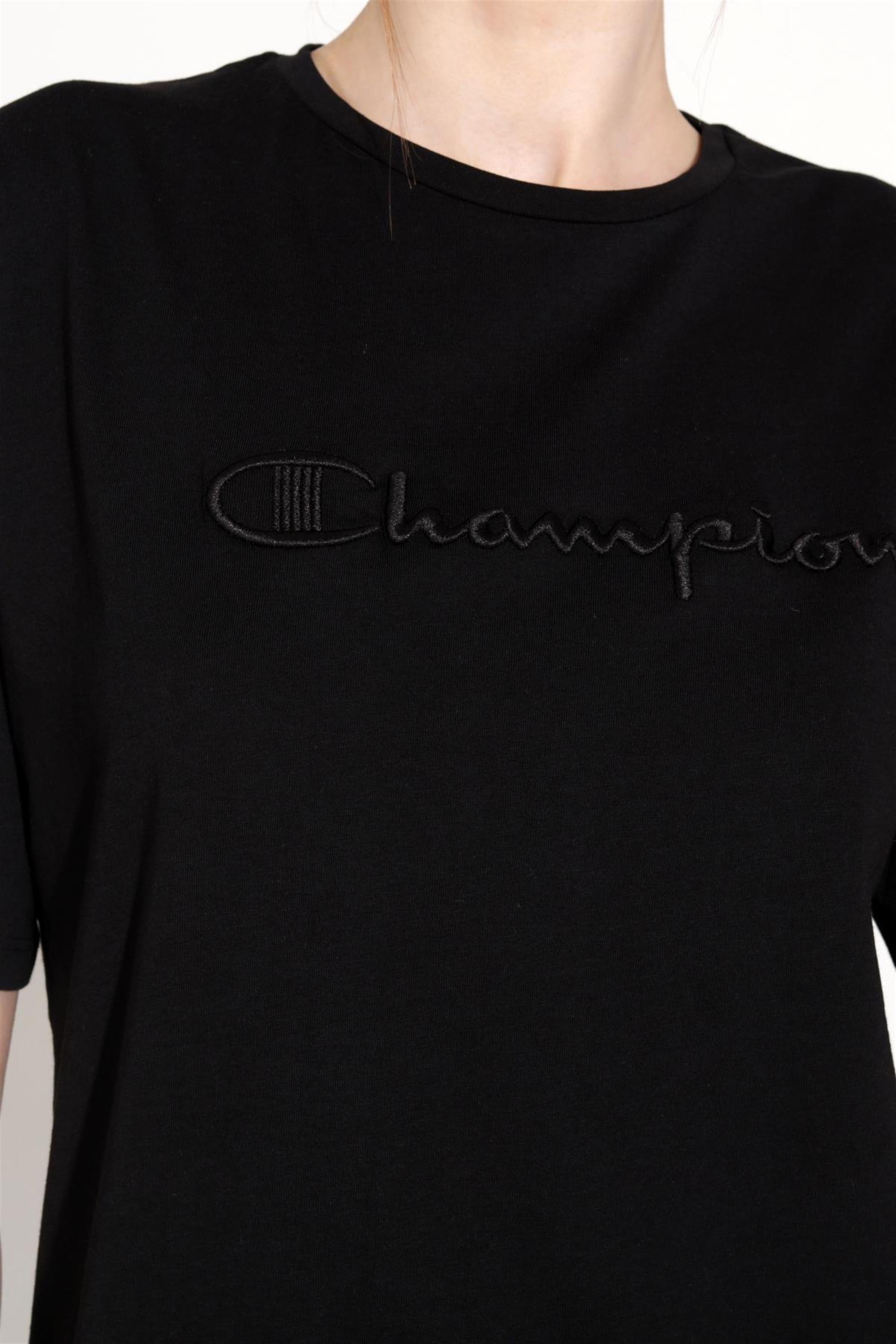 Kadın %100 Pamuk Champion Yazılı Nakışlı T-Shirt