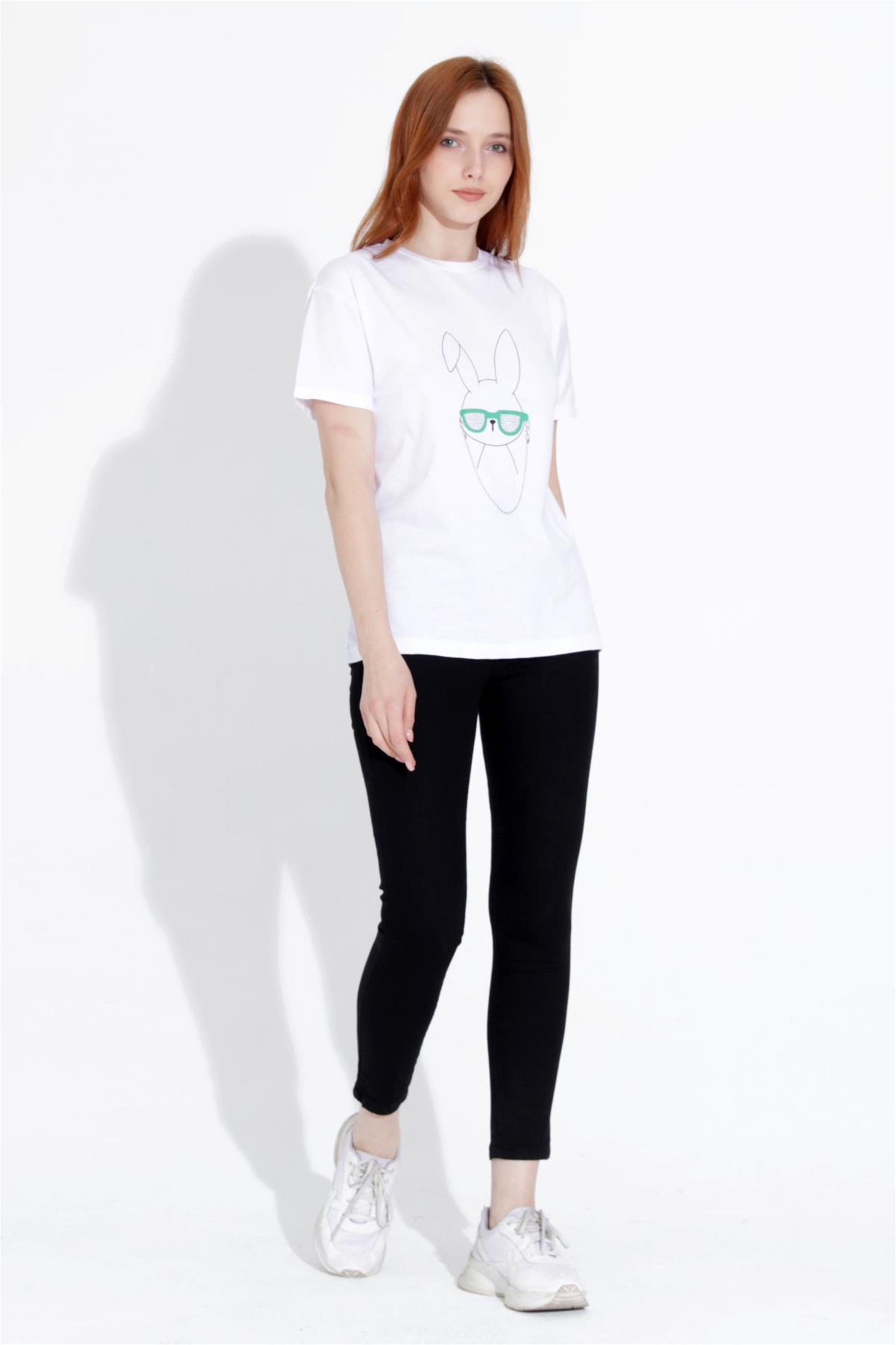 Kadın Tavşan Baskılı Taşlı Bisiklet Yaka T-Shirt
