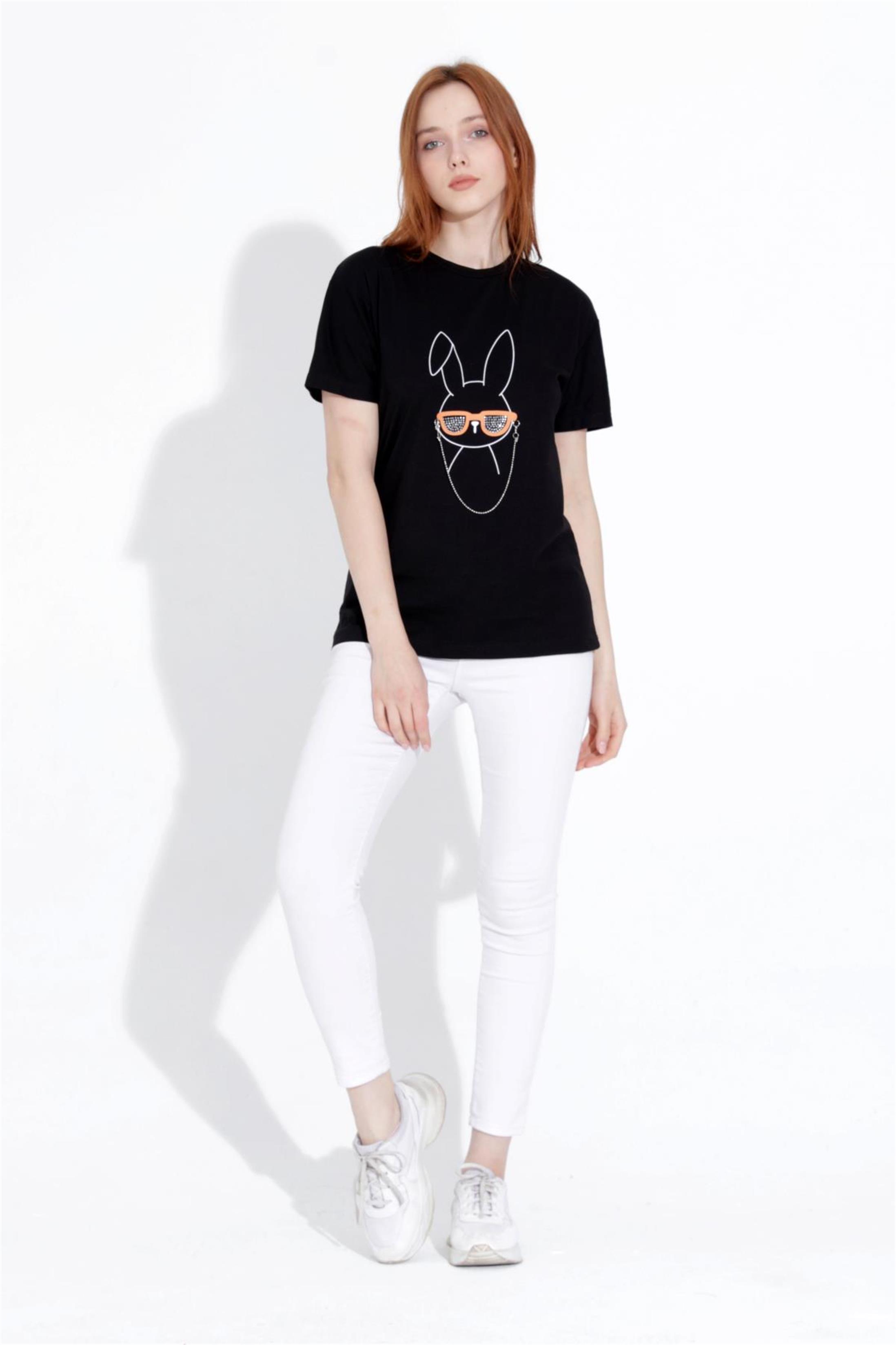 Kadın Tavşan Baskılı Taşlı Bisiklet Yaka T-Shirt