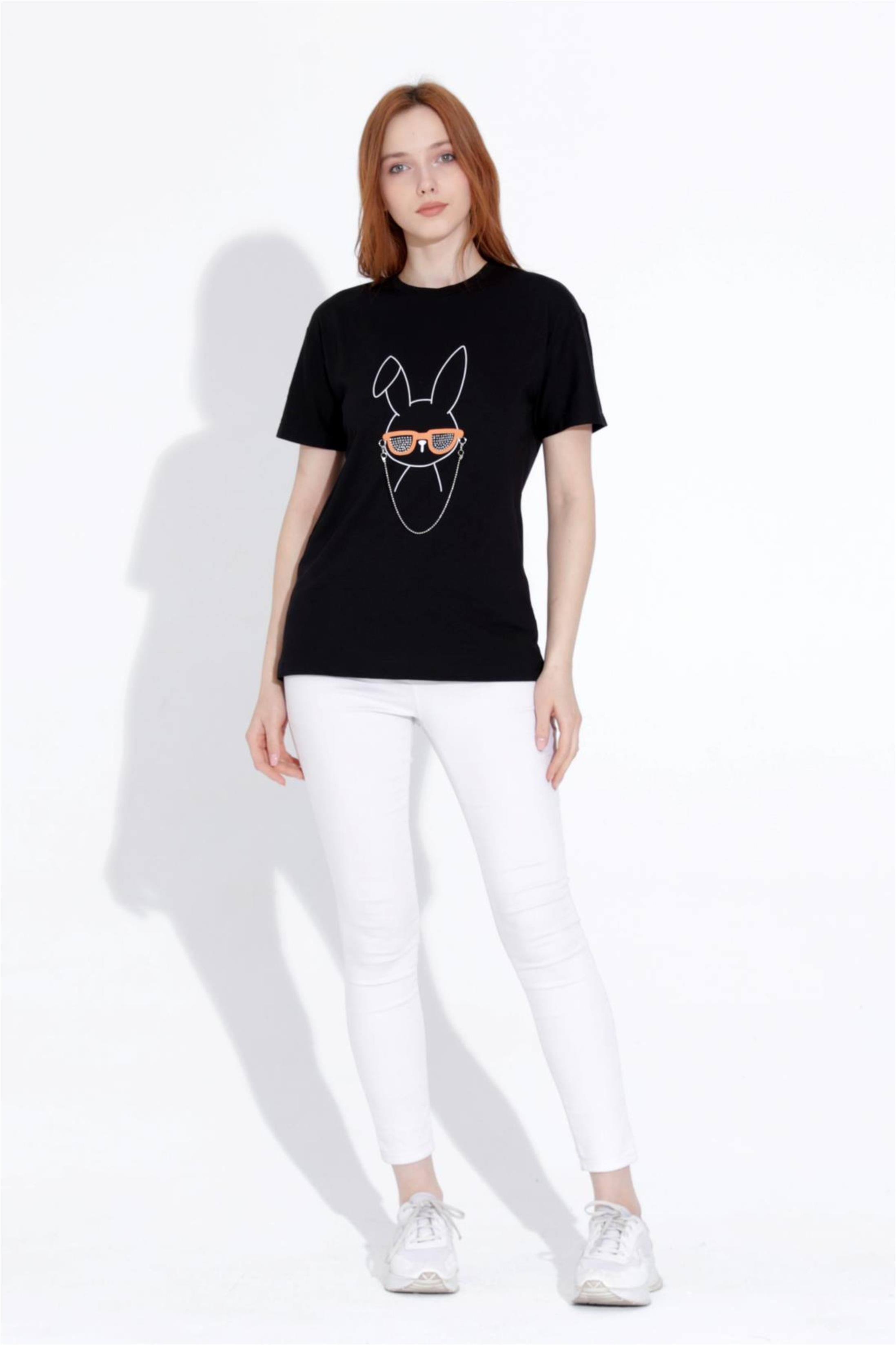 Kadın Tavşan Baskılı Taşlı Bisiklet Yaka T-Shirt