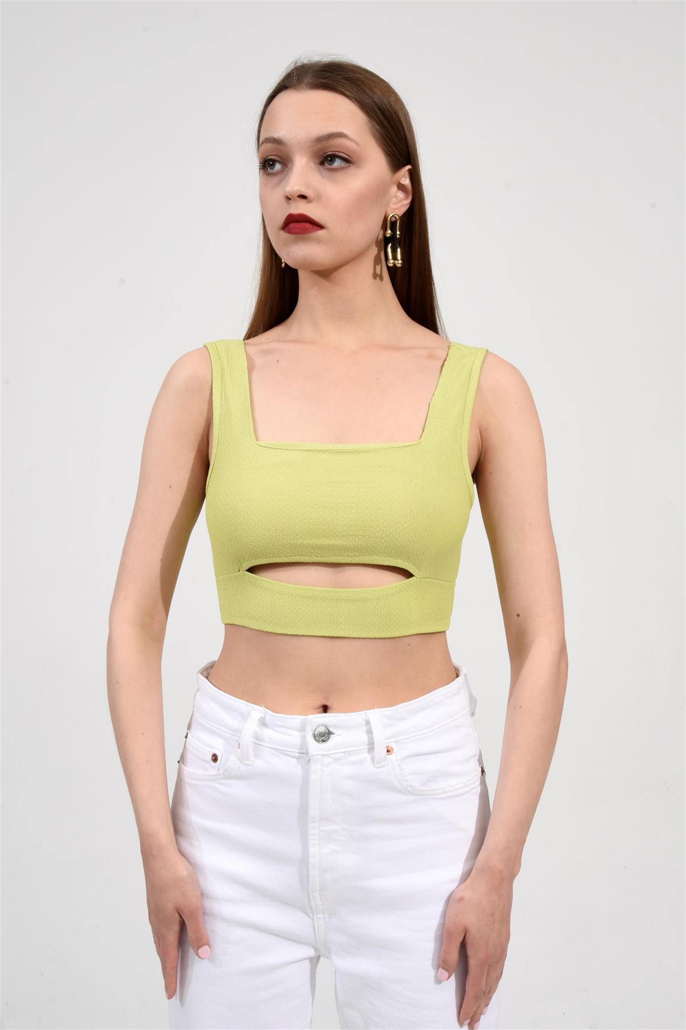 Kare Yaka Crop Bluz