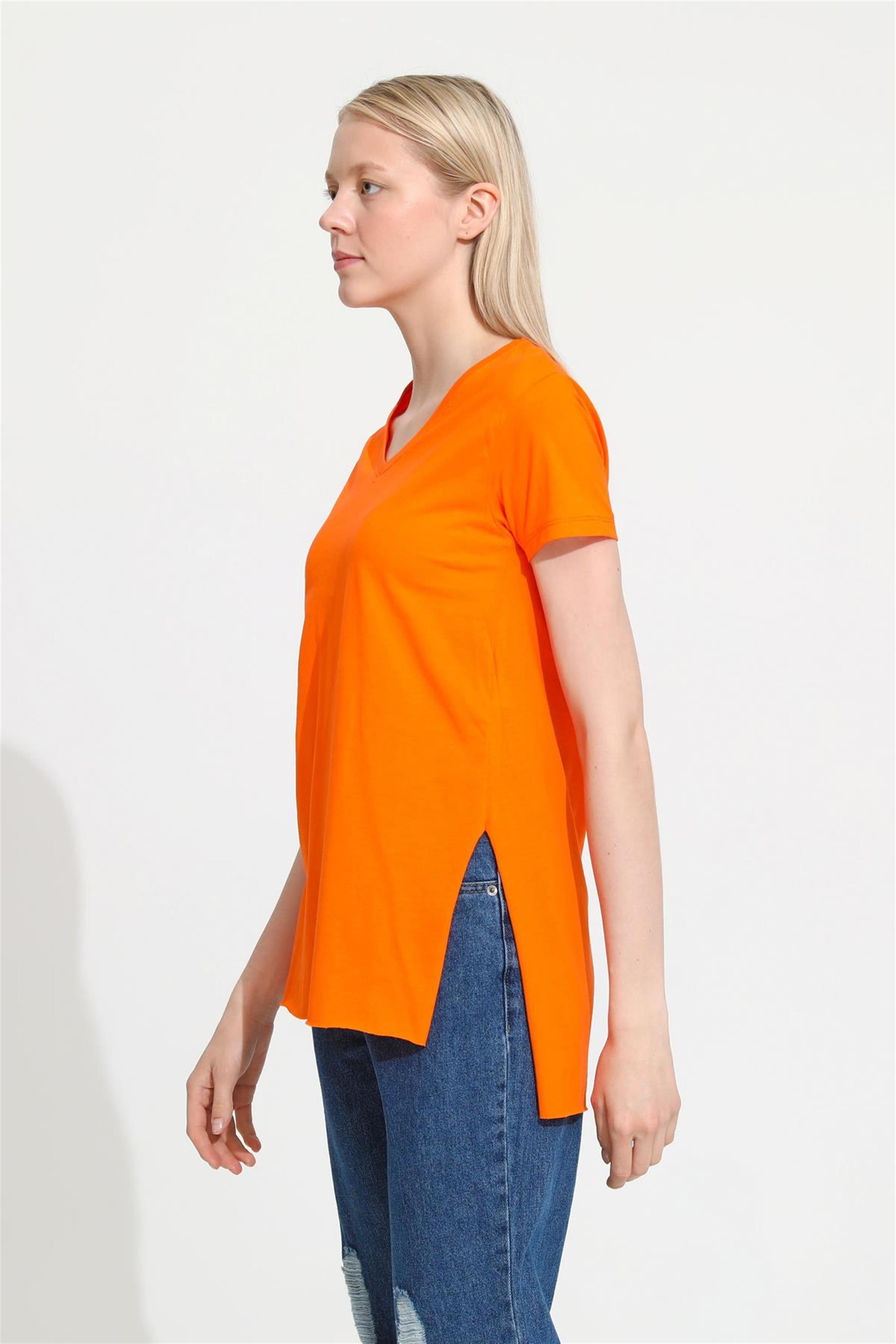 Kadın V Yaka Oversize Yırtmaçlı T-Shirt