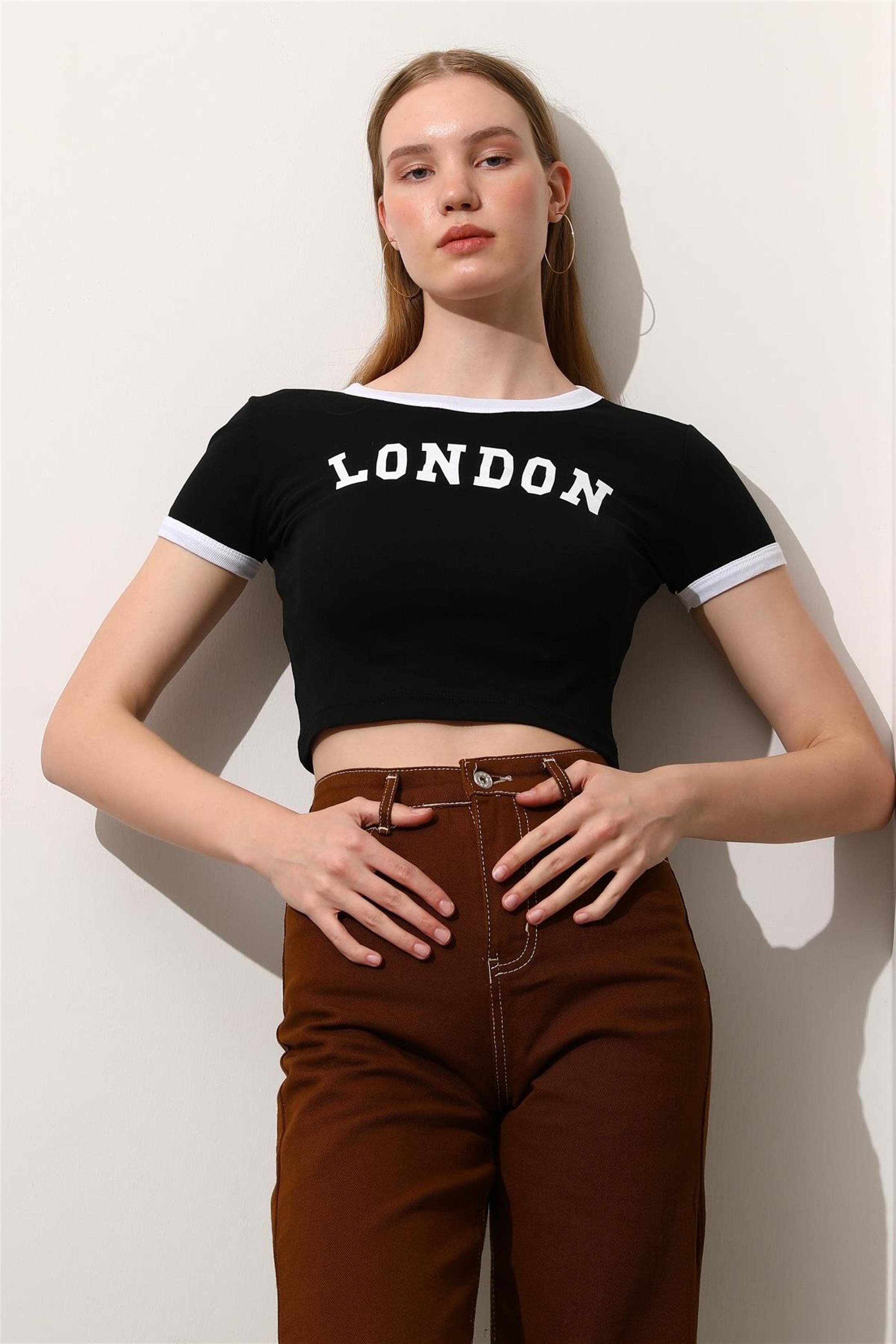 Kadın London Baskılı Crop T-Shirt
