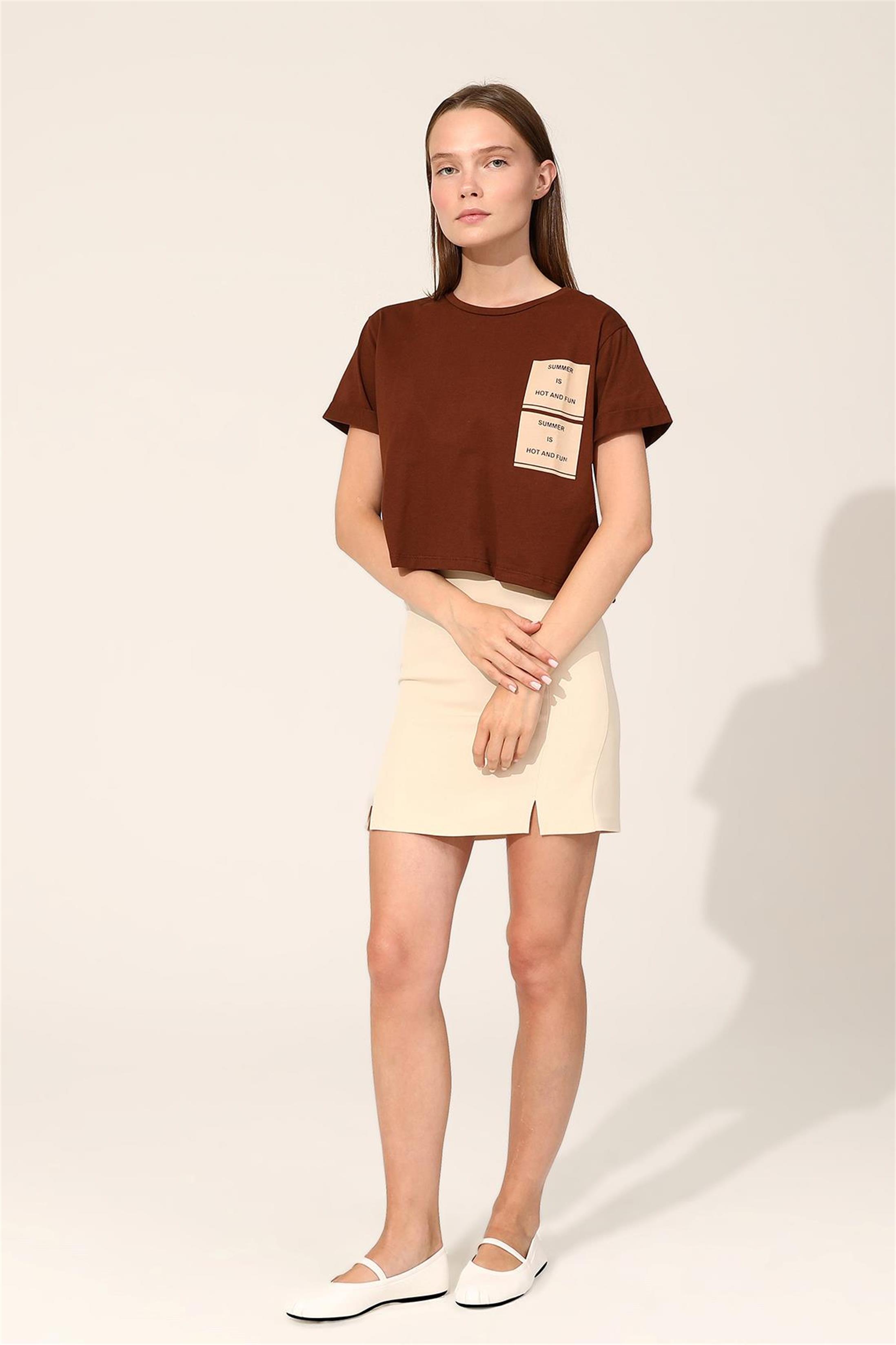 Summer Is Hot and Fun Crop T-Shirt - Kahve