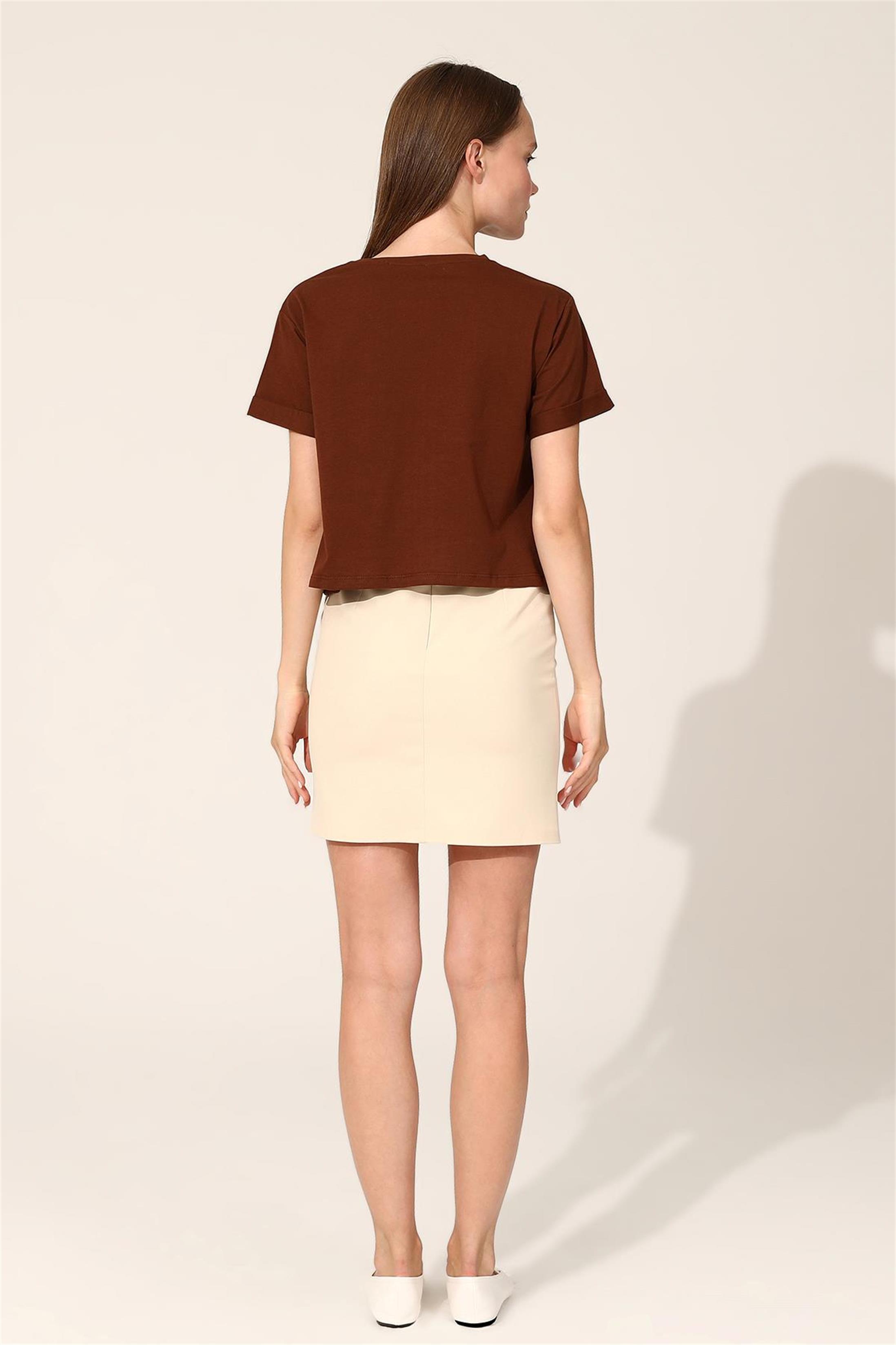 Summer Is Hot and Fun Crop T-Shirt - Kahve