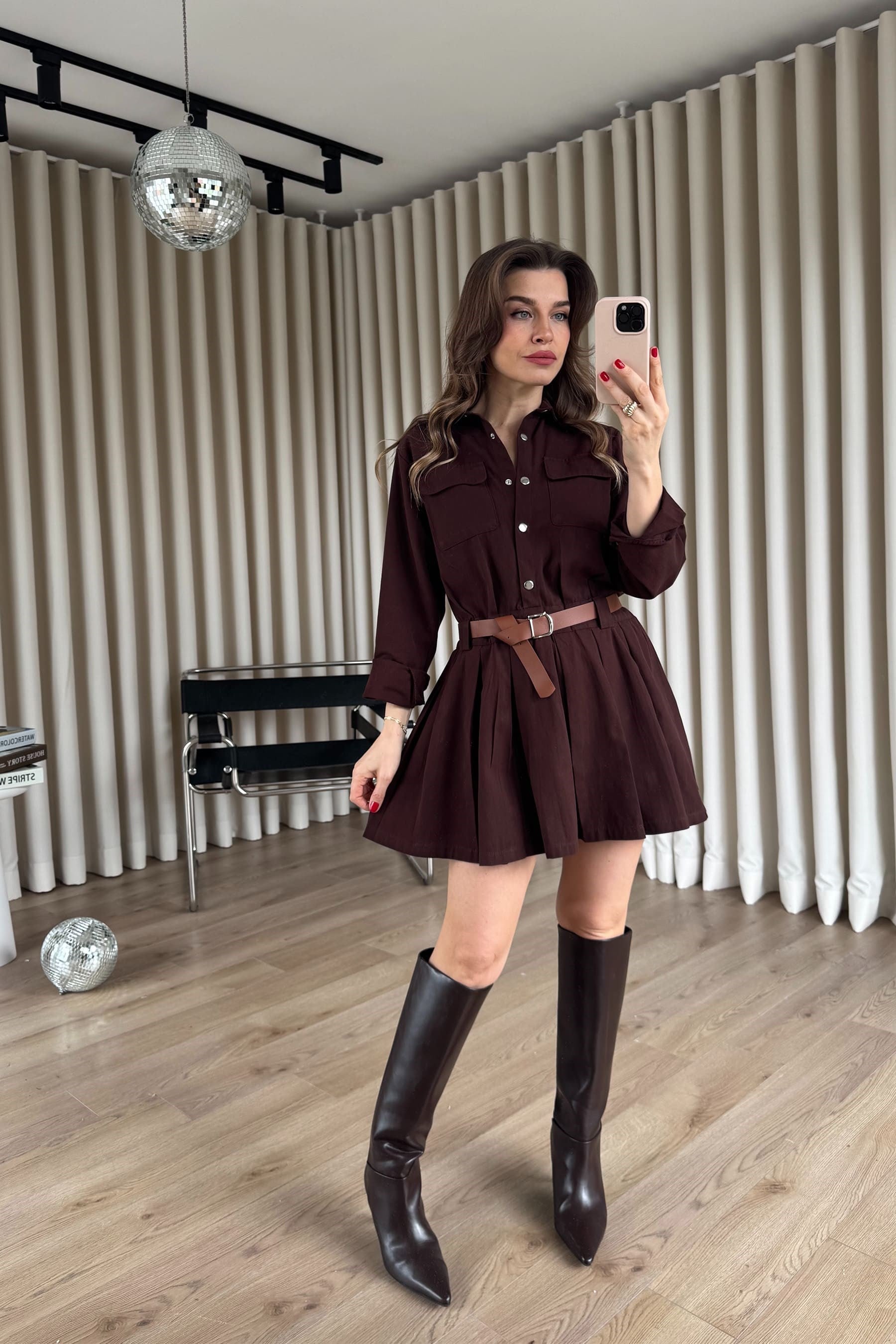 Acı Kahve Çıtçıtlı Eteği Pileli Kemerli Gabardin Gömlek Elbise
