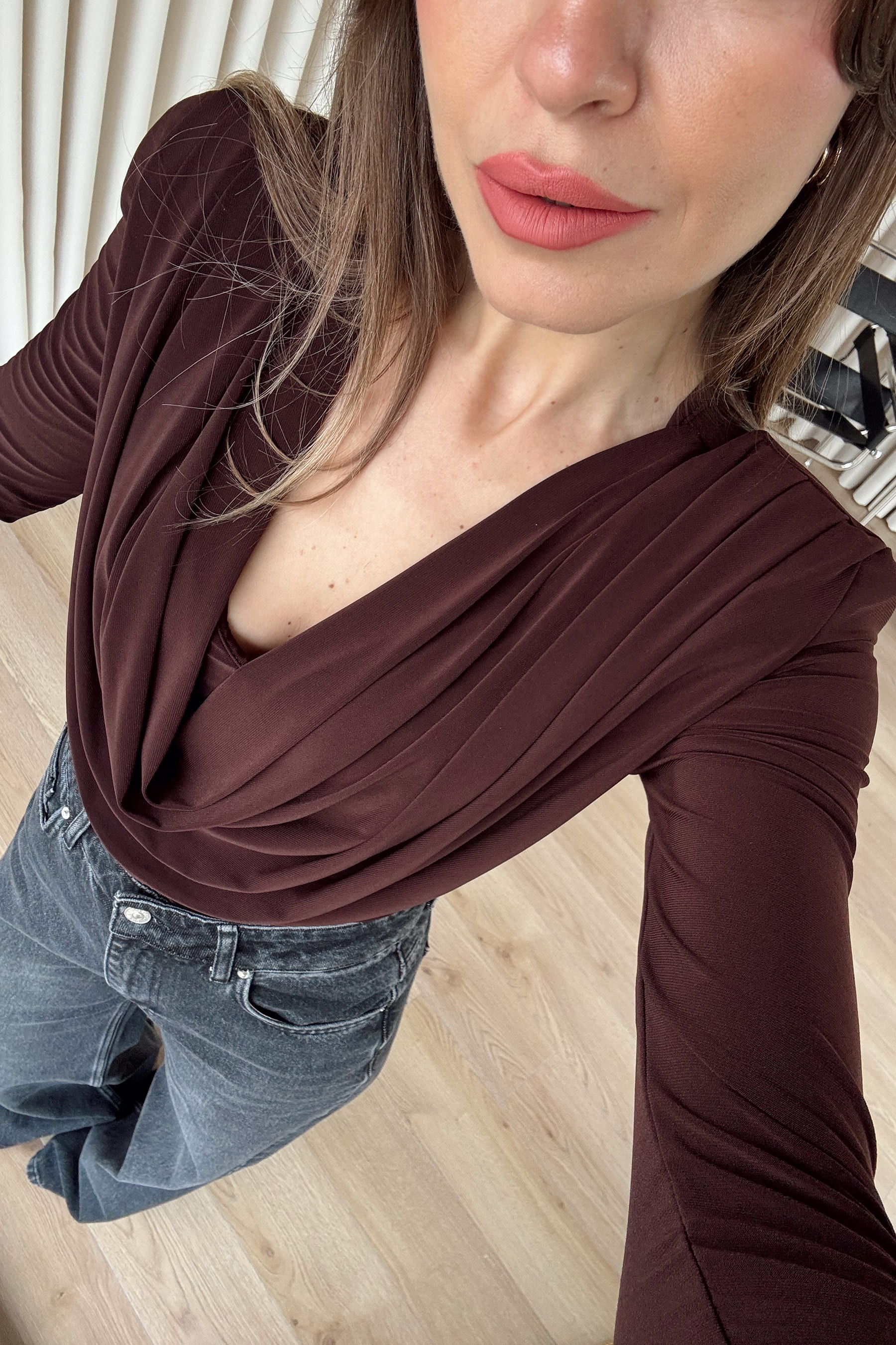 Acı Kahve Degaje Yaka Model Bluz