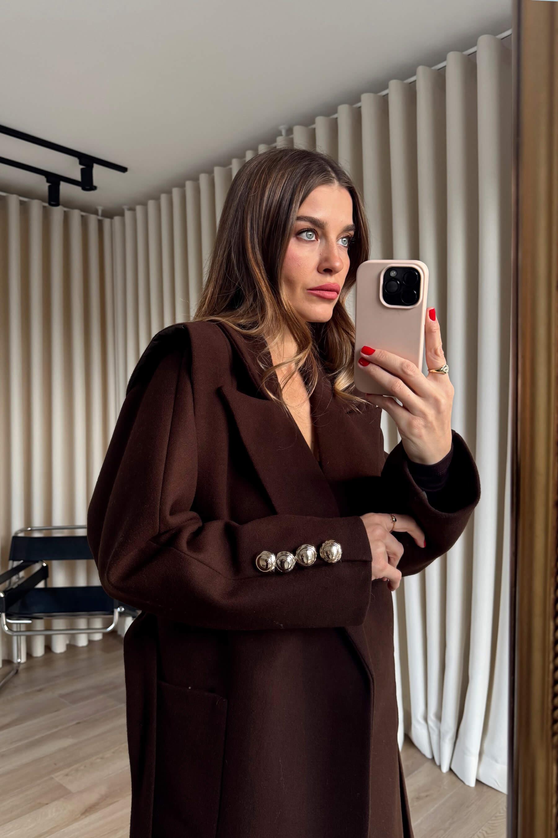 Acı Kahve Omuzdan Pile Detaylı Astarlı Rahat Kalıp Yün Kaban