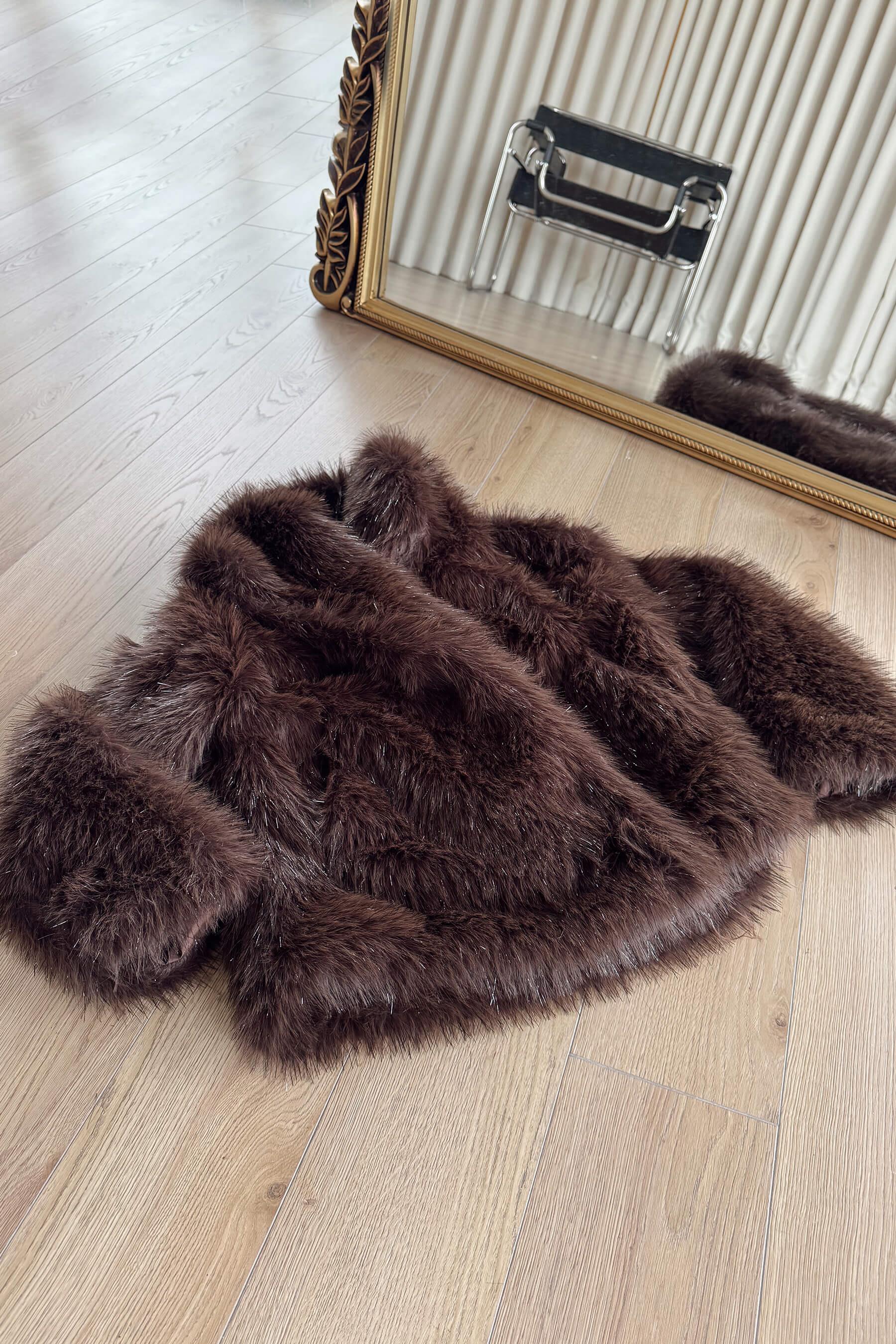 Acı Kahve Sim Tüy Detaylı Oversize Kürk