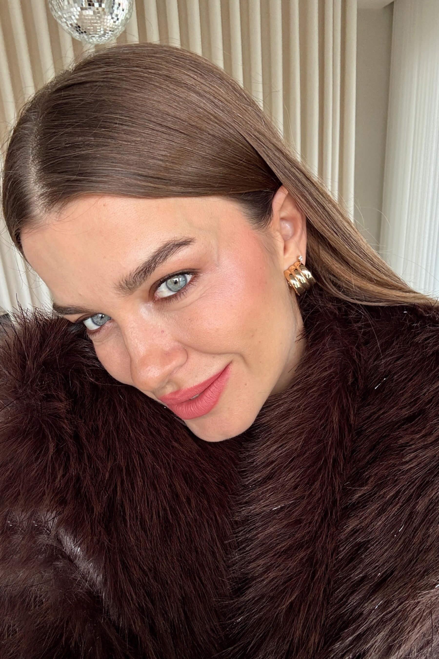 Acı Kahve Sim Tüy Detaylı Oversize Kürk