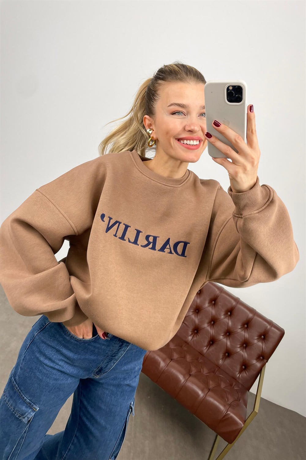 Açık Kahve Oversize Nakışlı Sweatshirt