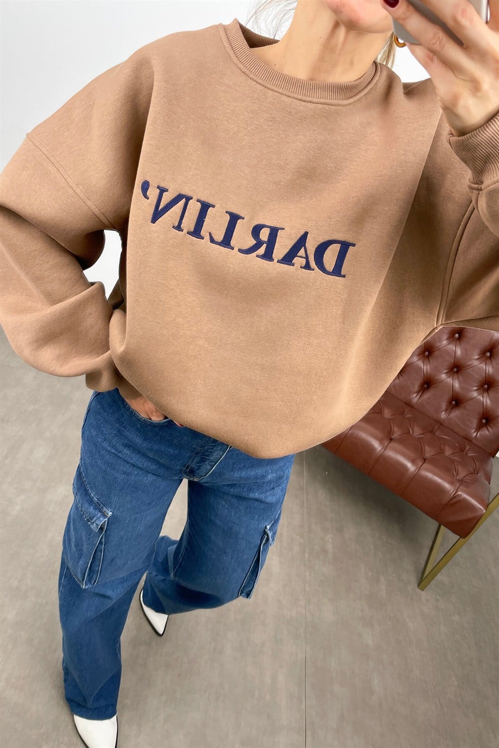 Açık Kahve Oversize Nakışlı Sweatshirt