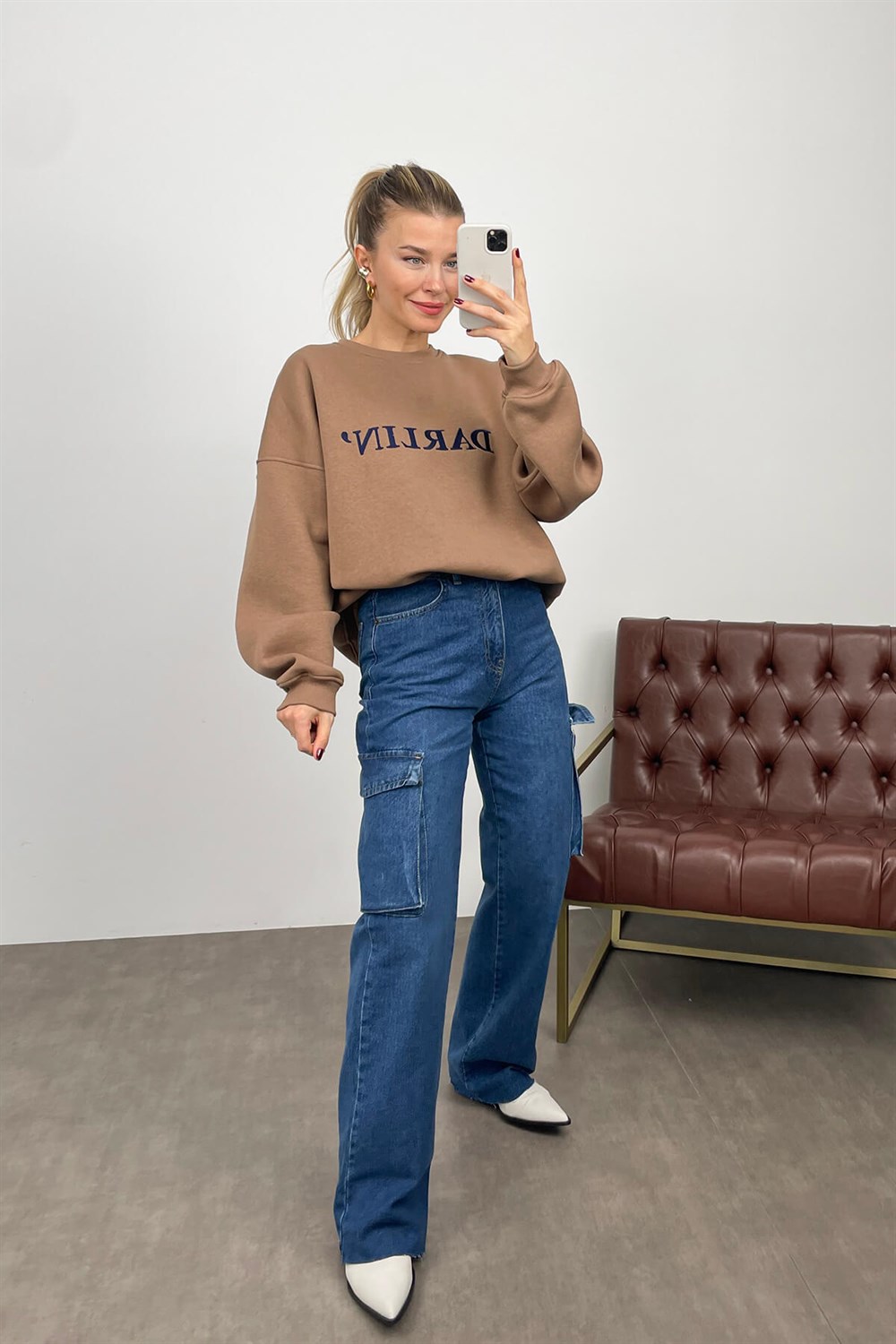 Açık Kahve Oversize Nakışlı Sweatshirt