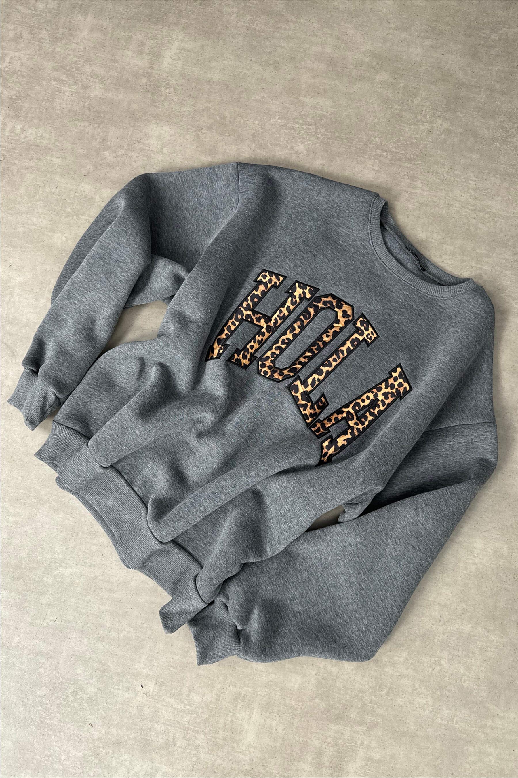 Antrasit Leopar Yazılı Oversize Sweatshirt