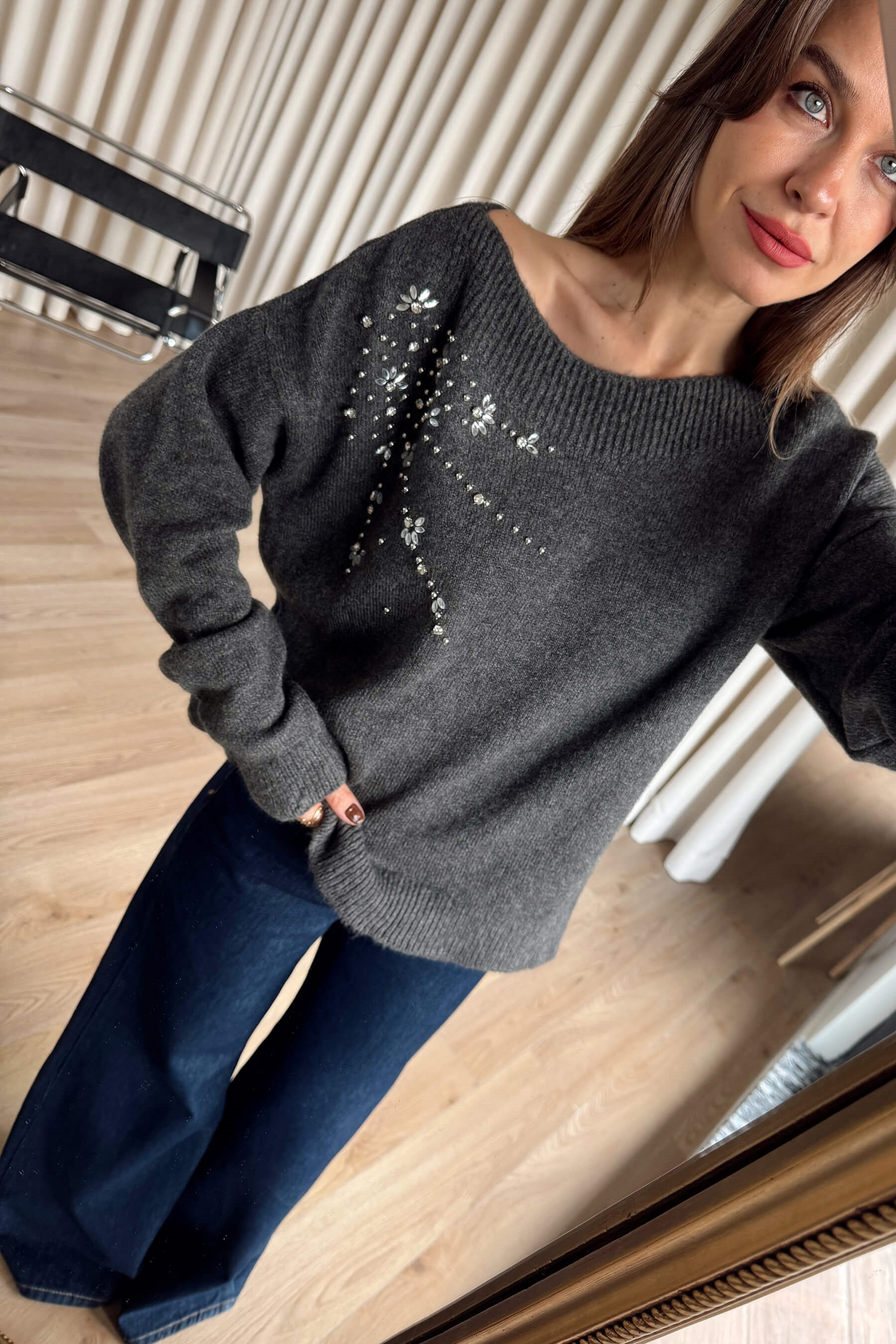 Antrasit Omzu Taş Detaylı Oversize Triko Kazak