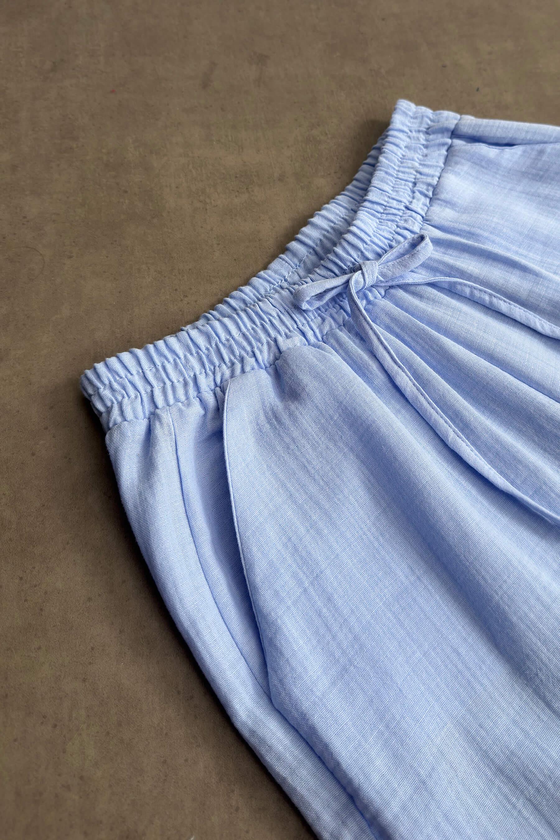 Bebe Mavisi Önden Bağlamalı Müslin Bluz Havuç Pantolon Takım