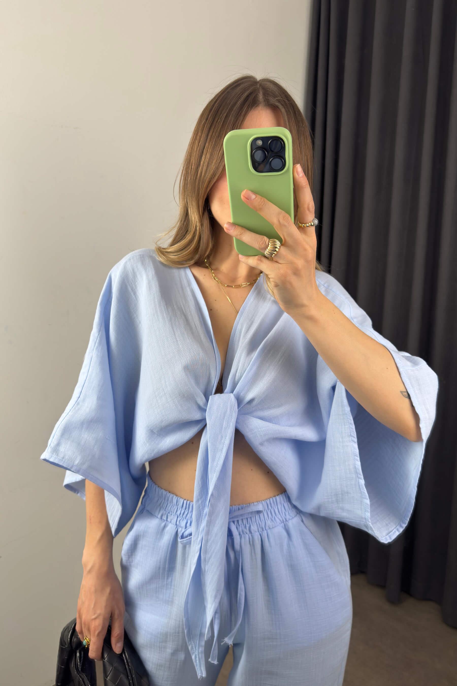 Bebe Mavisi Önden Bağlamalı Müslin Bluz Havuç Pantolon Takım