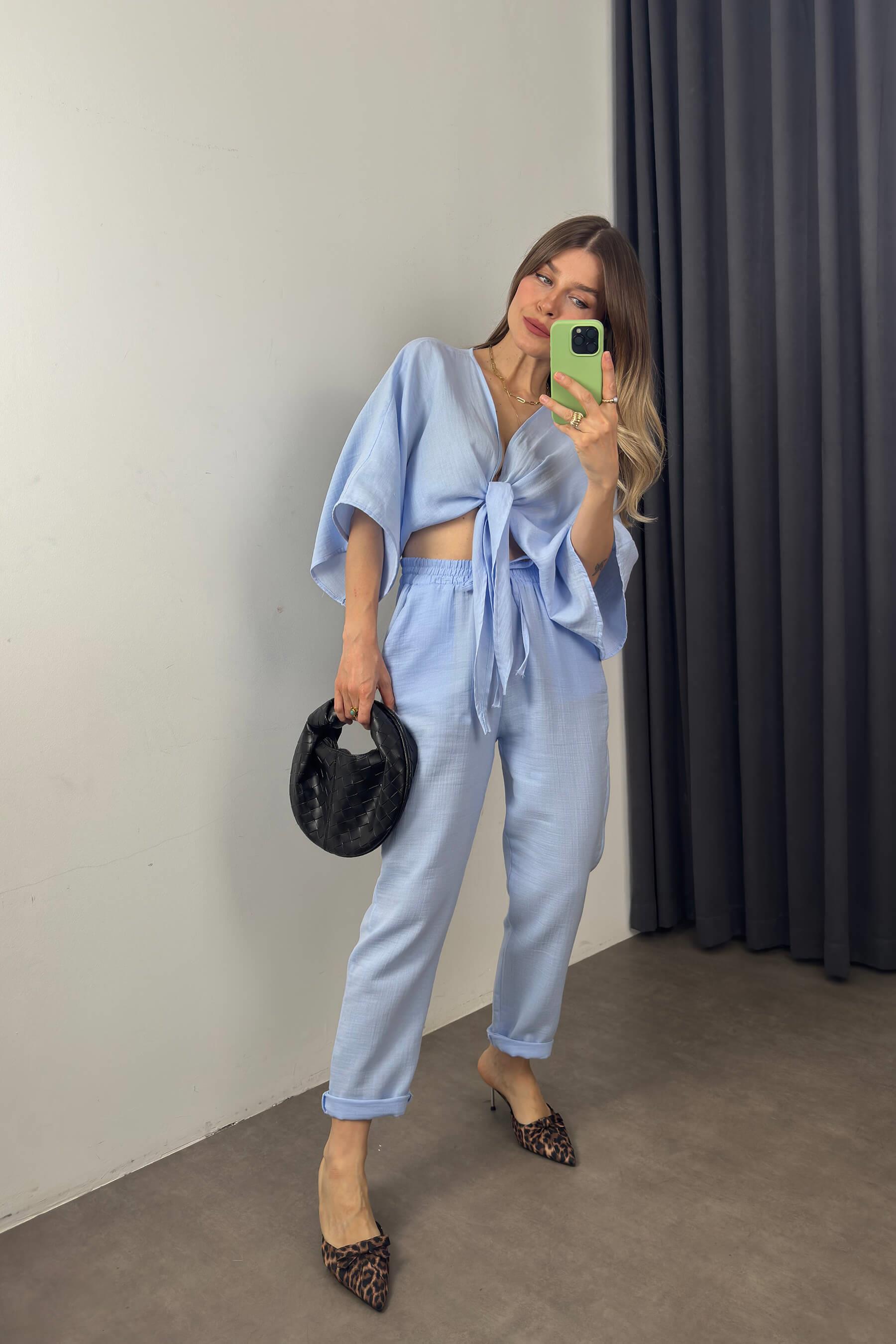 Bebe Mavisi Önden Bağlamalı Müslin Bluz Havuç Pantolon Takım