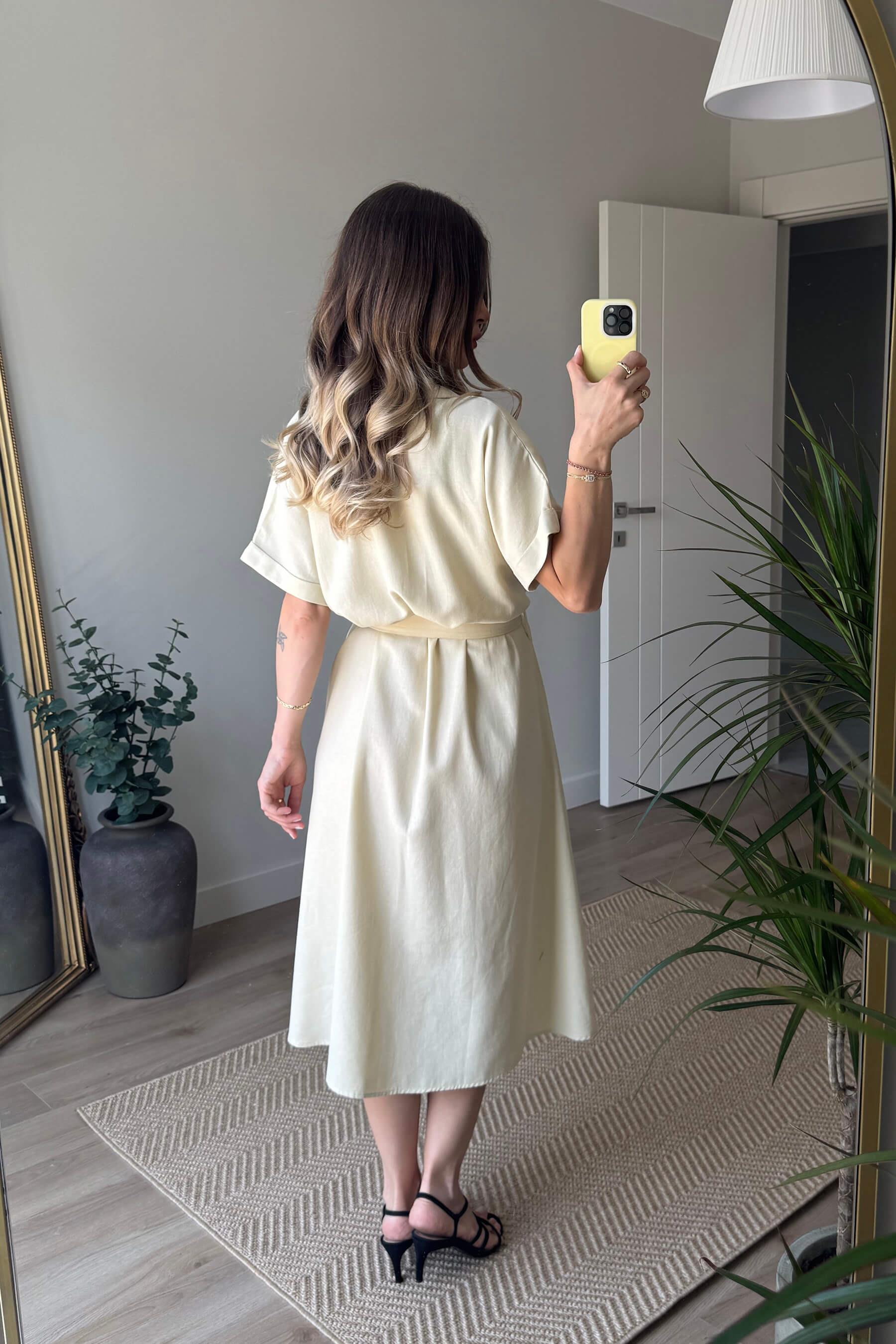 Bej Cep Detaylı Ahşap Kemerli Gabardin Keten Görünümlü Gömlek Elbise