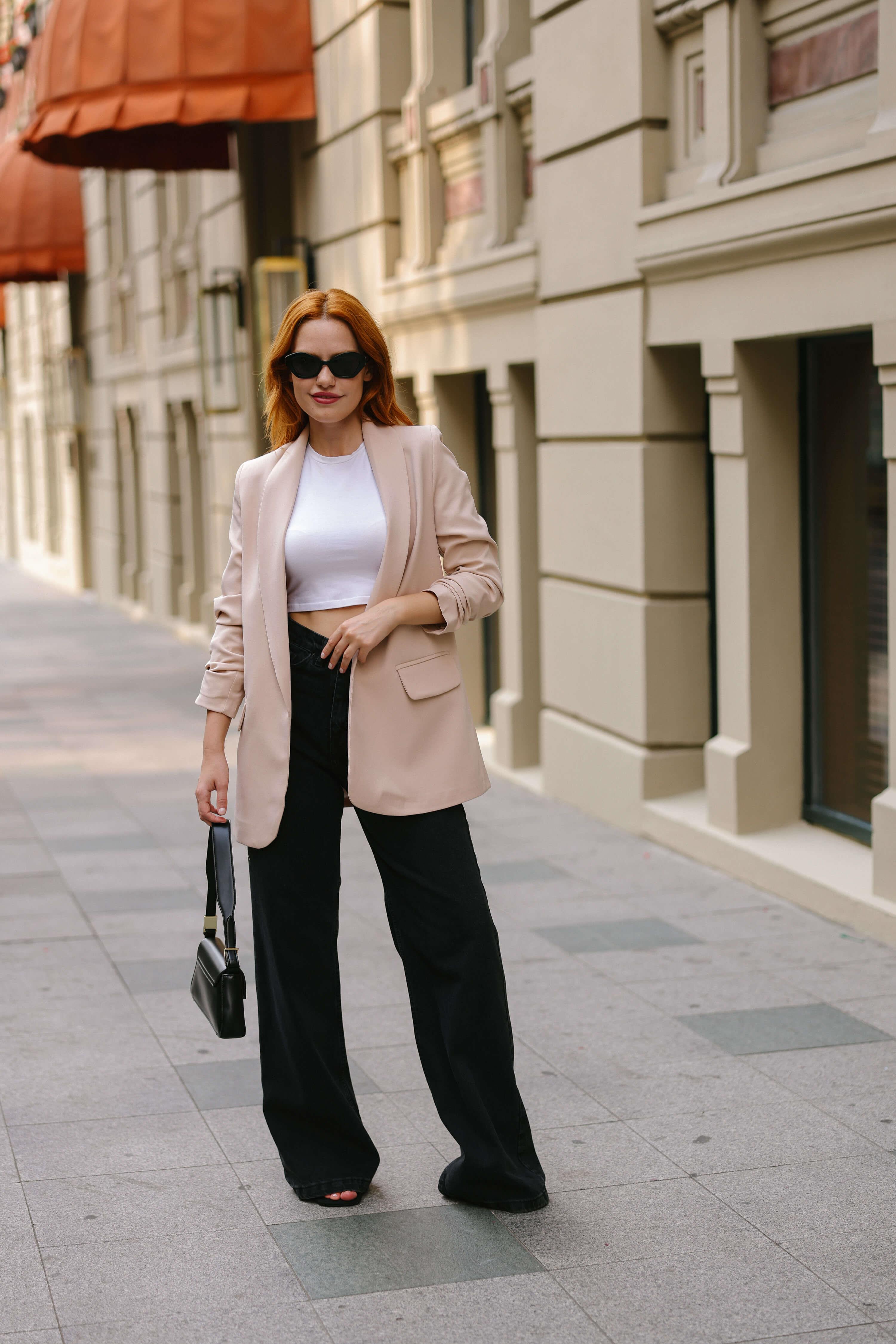Bej Kolu Büzgülü Astarlı Vatkalı Blazer Ceket