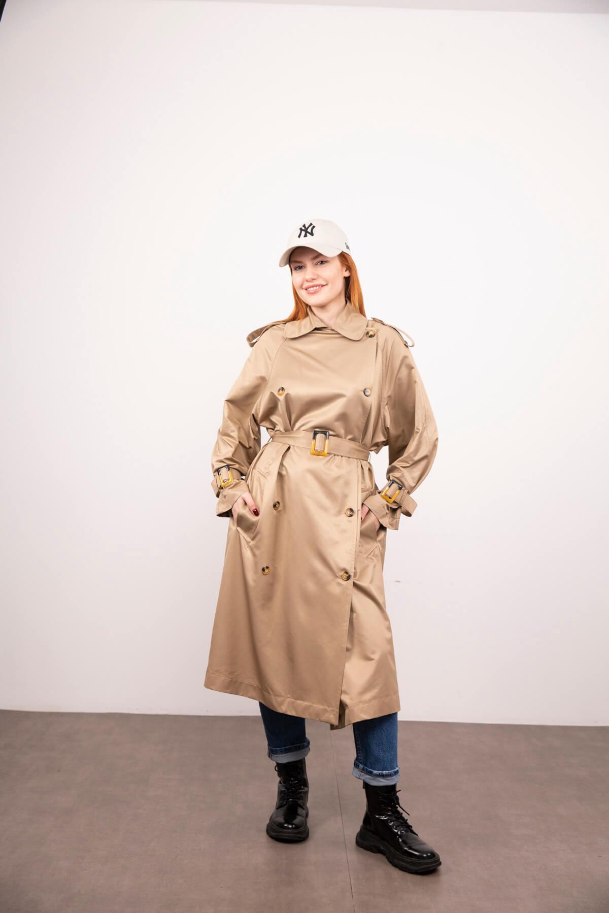 Bej Oversize Apolet Detay Kemerli Trençkot