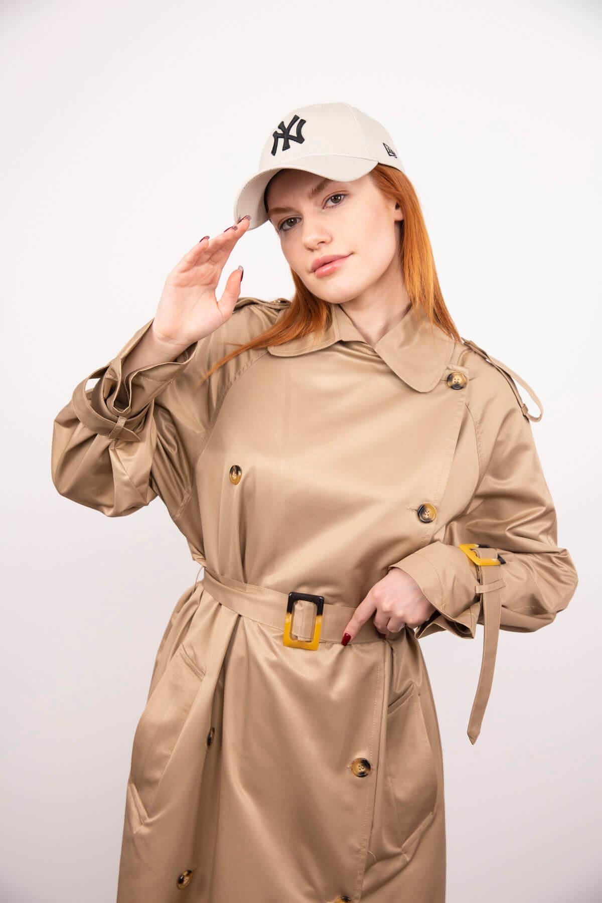 Bej Oversize Apolet Detay Kemerli Trençkot