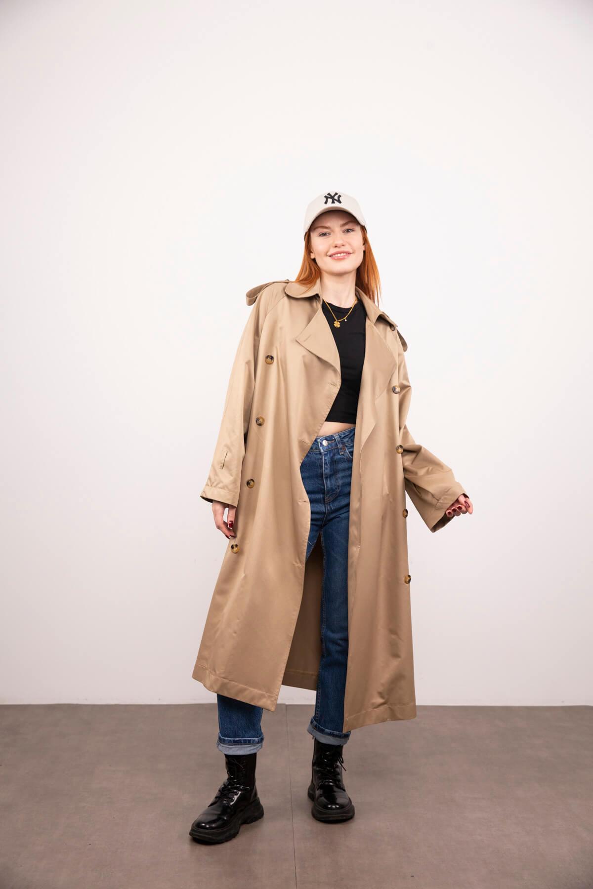 Bej Oversize Apolet Detay Kemerli Trençkot