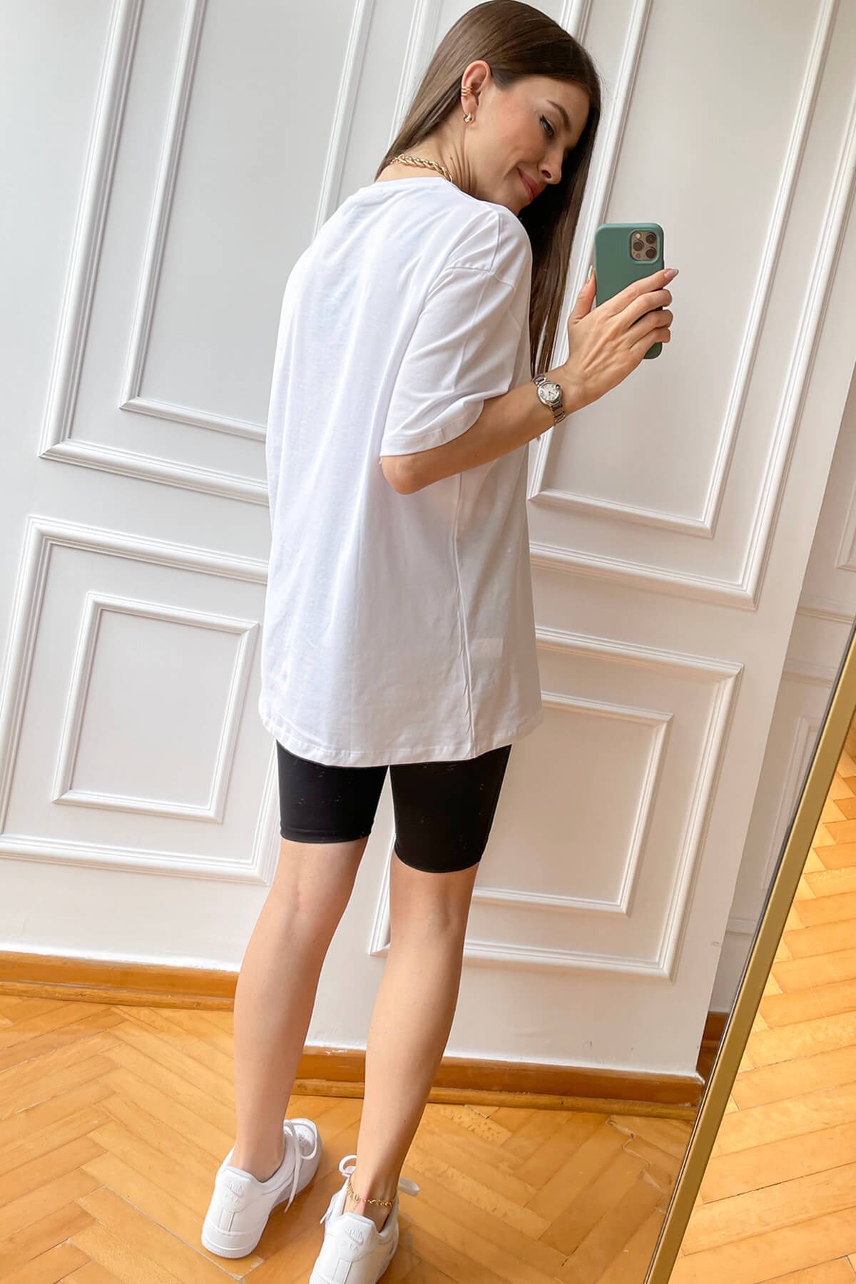 Beyaz Arı Baskılı Basic T-Shirt