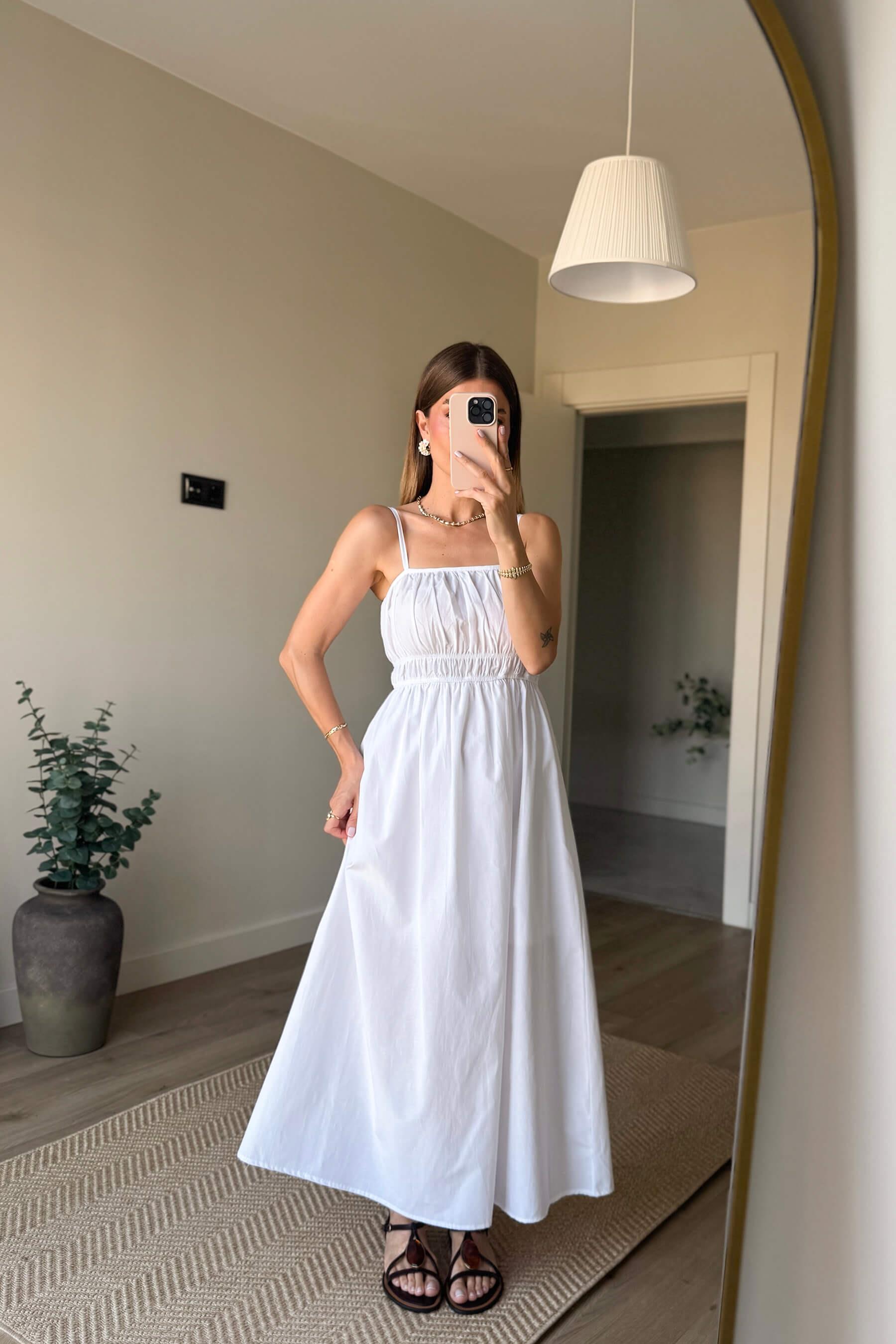 Beyaz Askılı Önü Gipeli Elbise