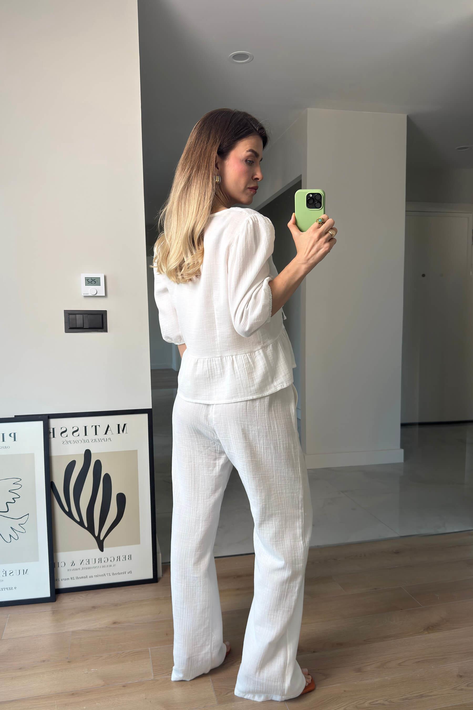 Beyaz Bağcıklı Bluz Bol Paça Müslin Pantolon Takım