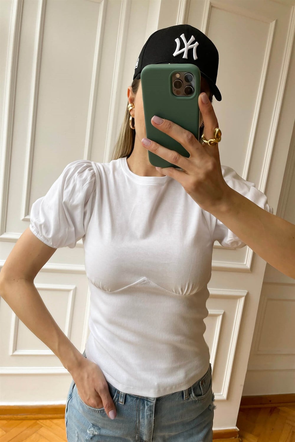 Beyaz Balon Kol Korseli T-Shirt