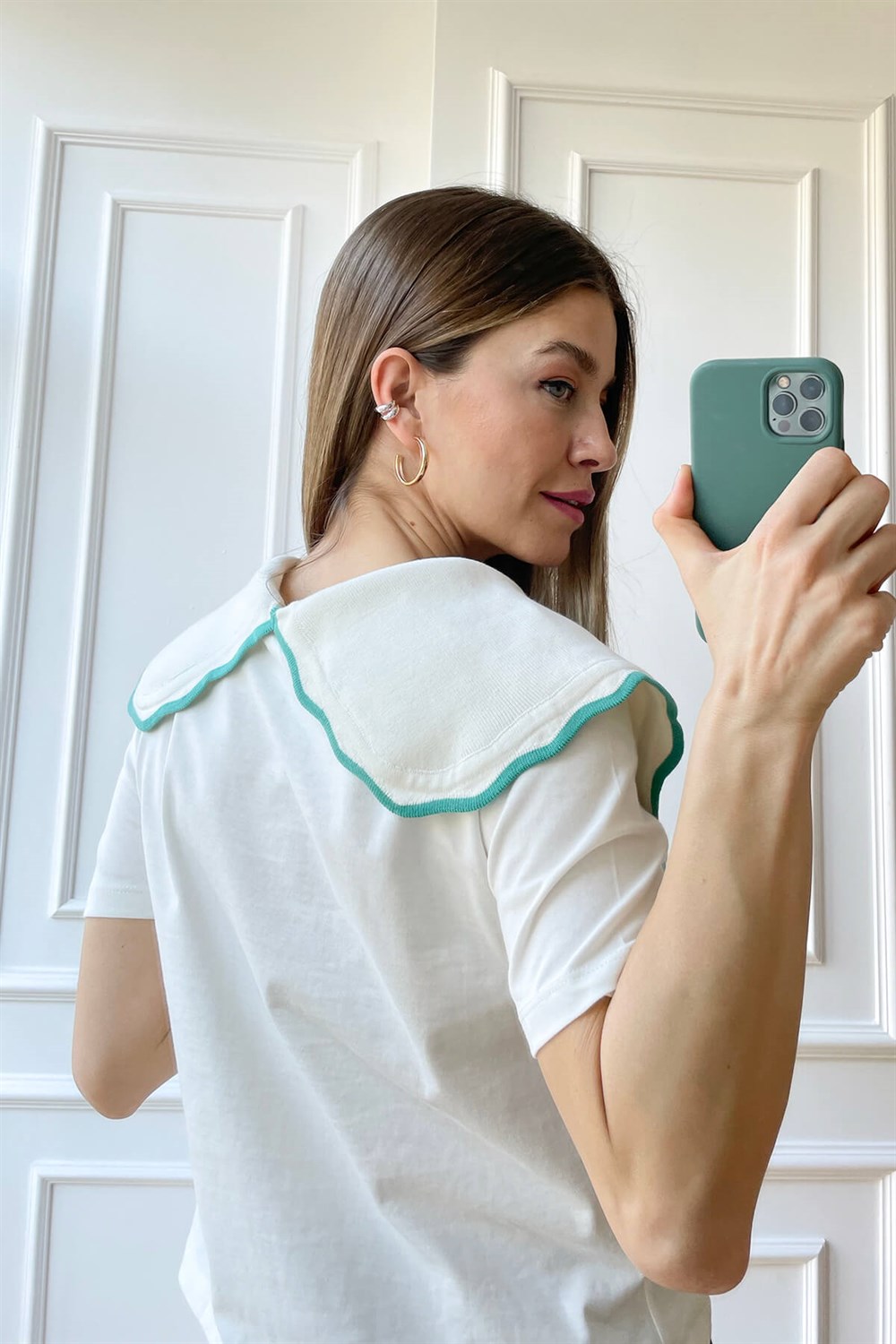 Beyaz Bebe Yaka T-Shirt