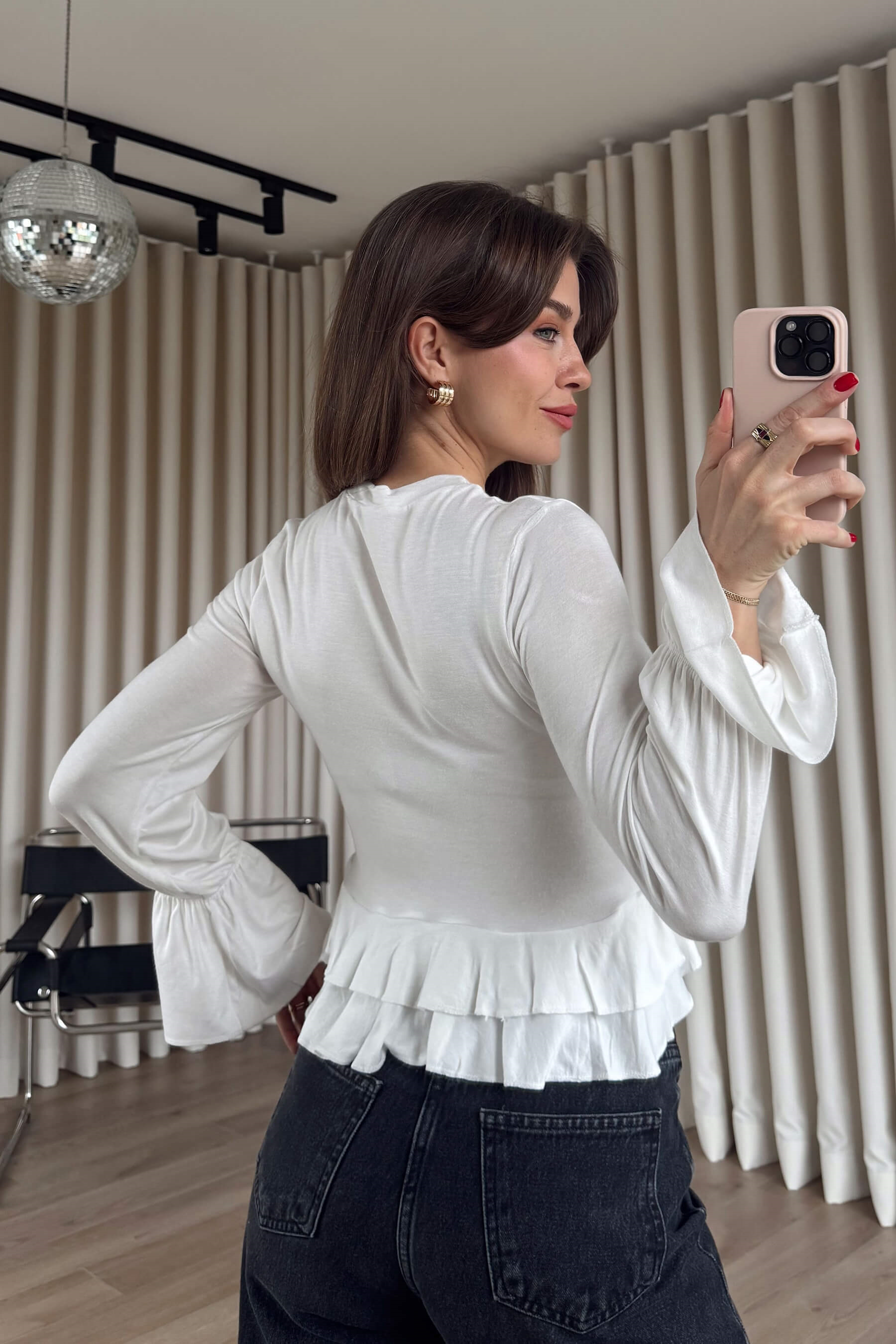 Beyaz Beli Fırfırlı Bluz