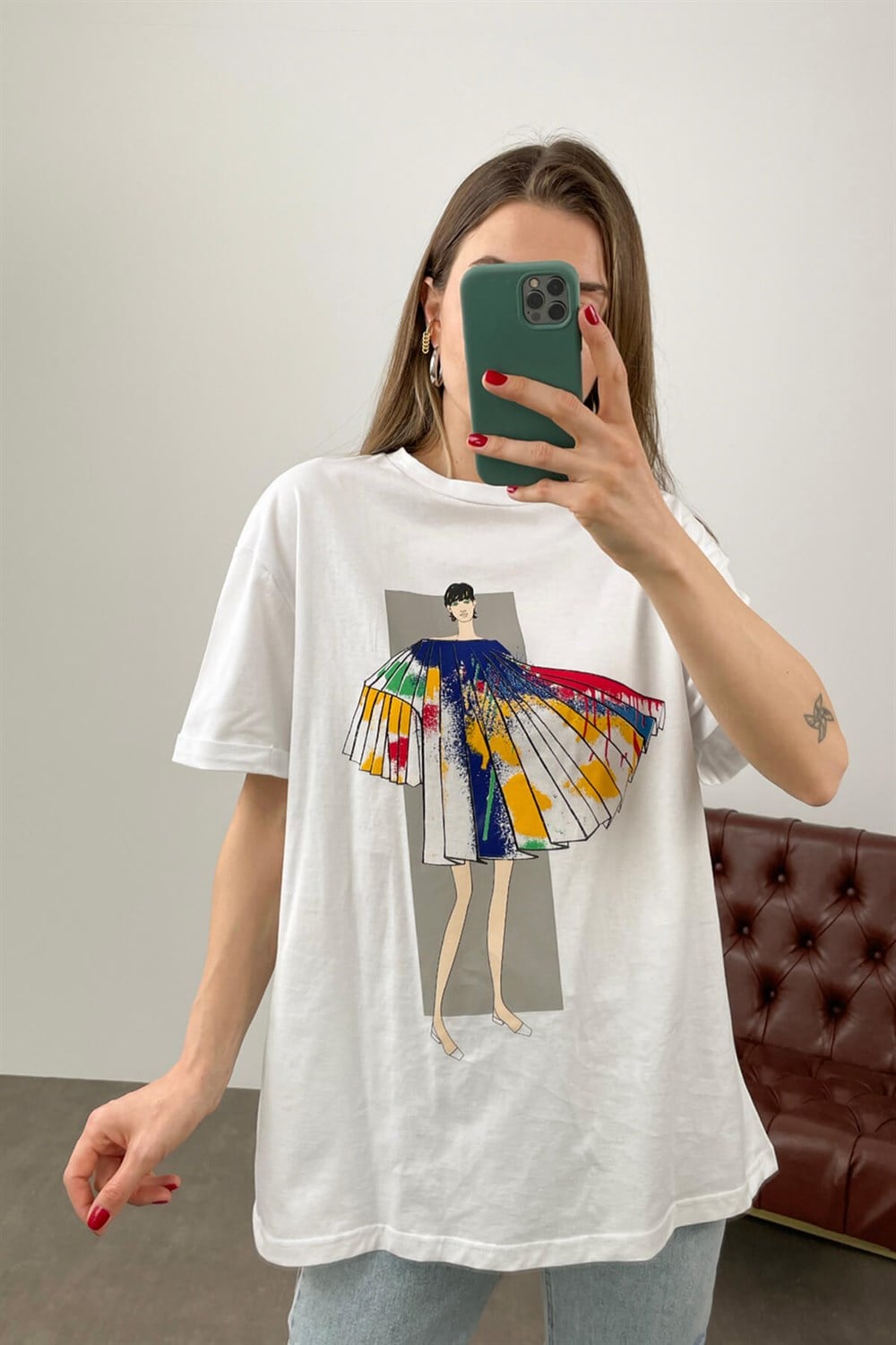 Beyaz Bisiklet Yaka Kadın Baskılı T-Shirt