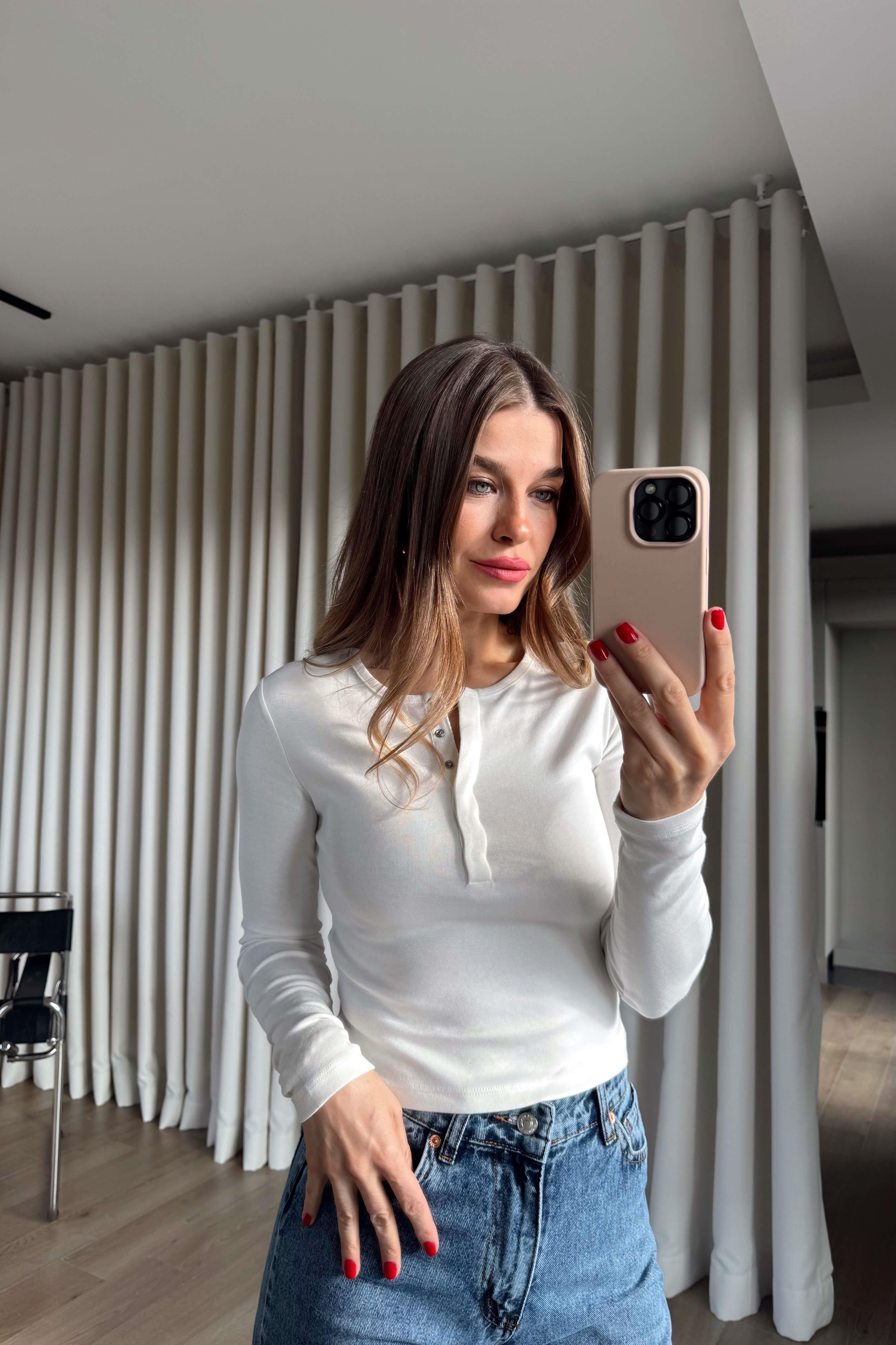 Beyaz Bisiklet Yaka Önü Çıtçıtlı Bluz