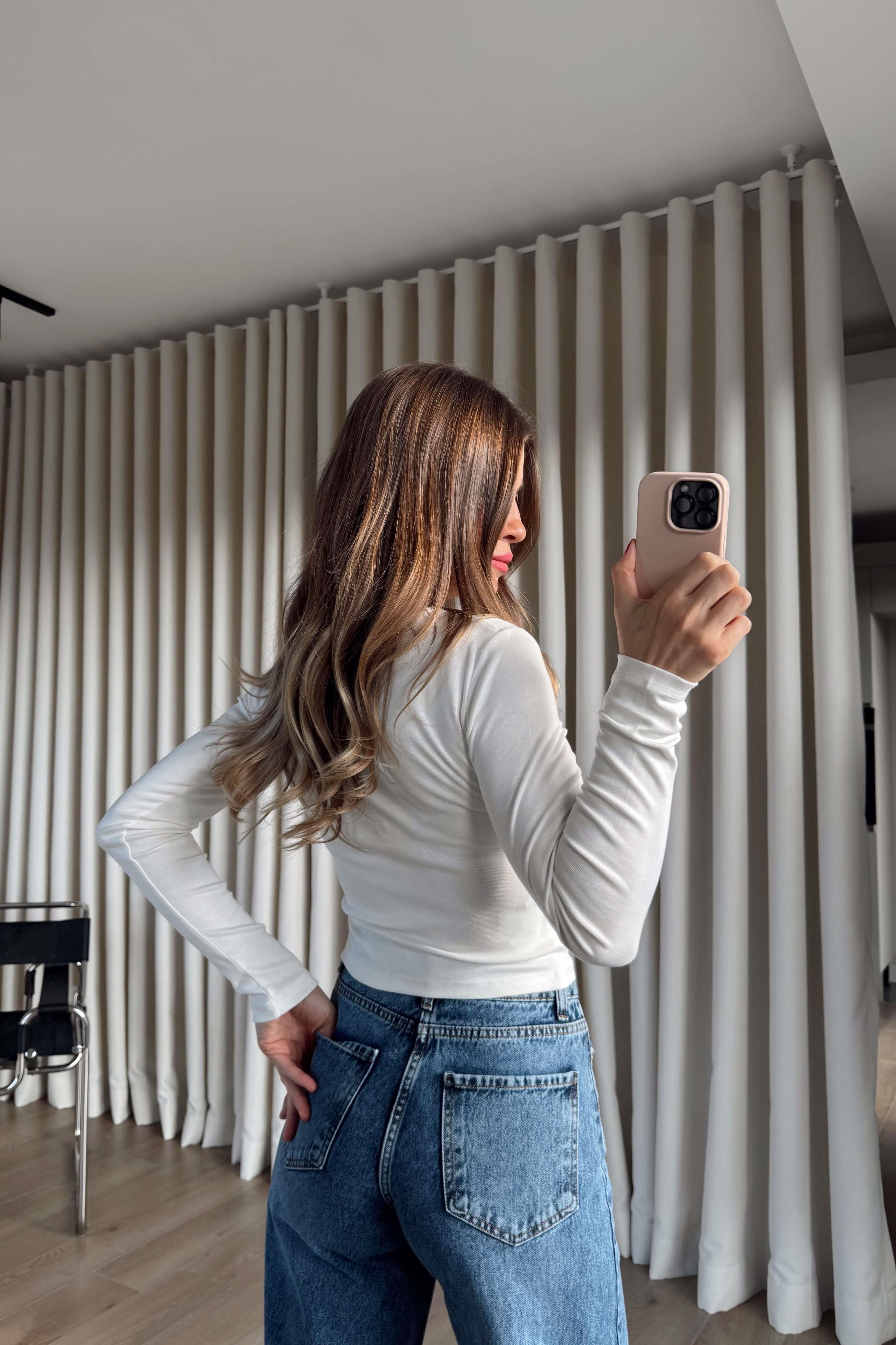 Beyaz Bisiklet Yaka Önü Çıtçıtlı Bluz