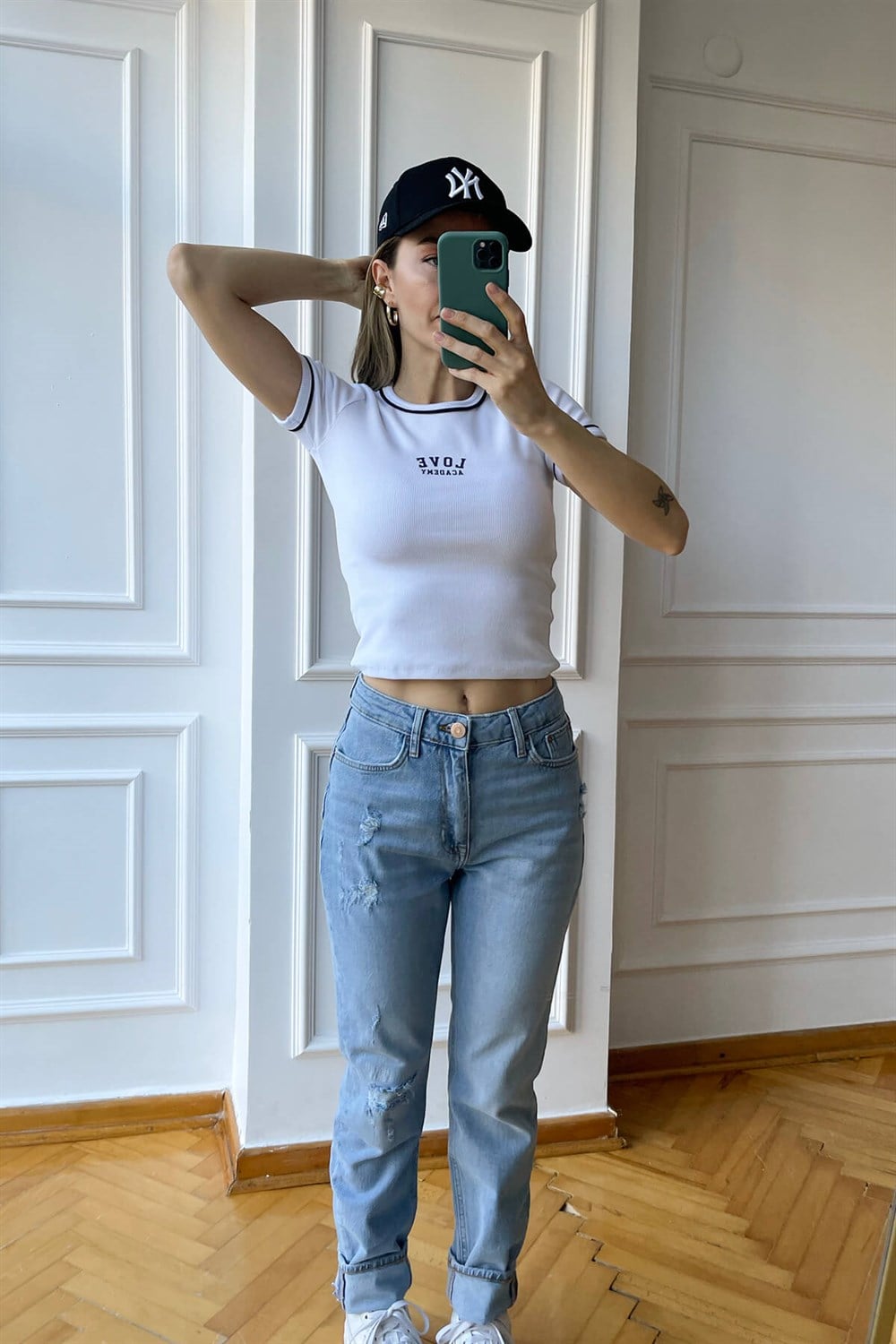 Beyaz Fitilli Love Baskı T-Shirt