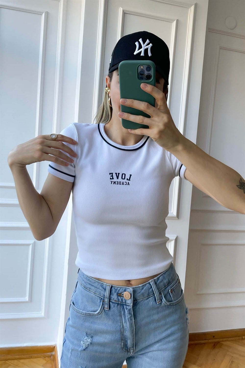 Beyaz Fitilli Love Baskı T-Shirt