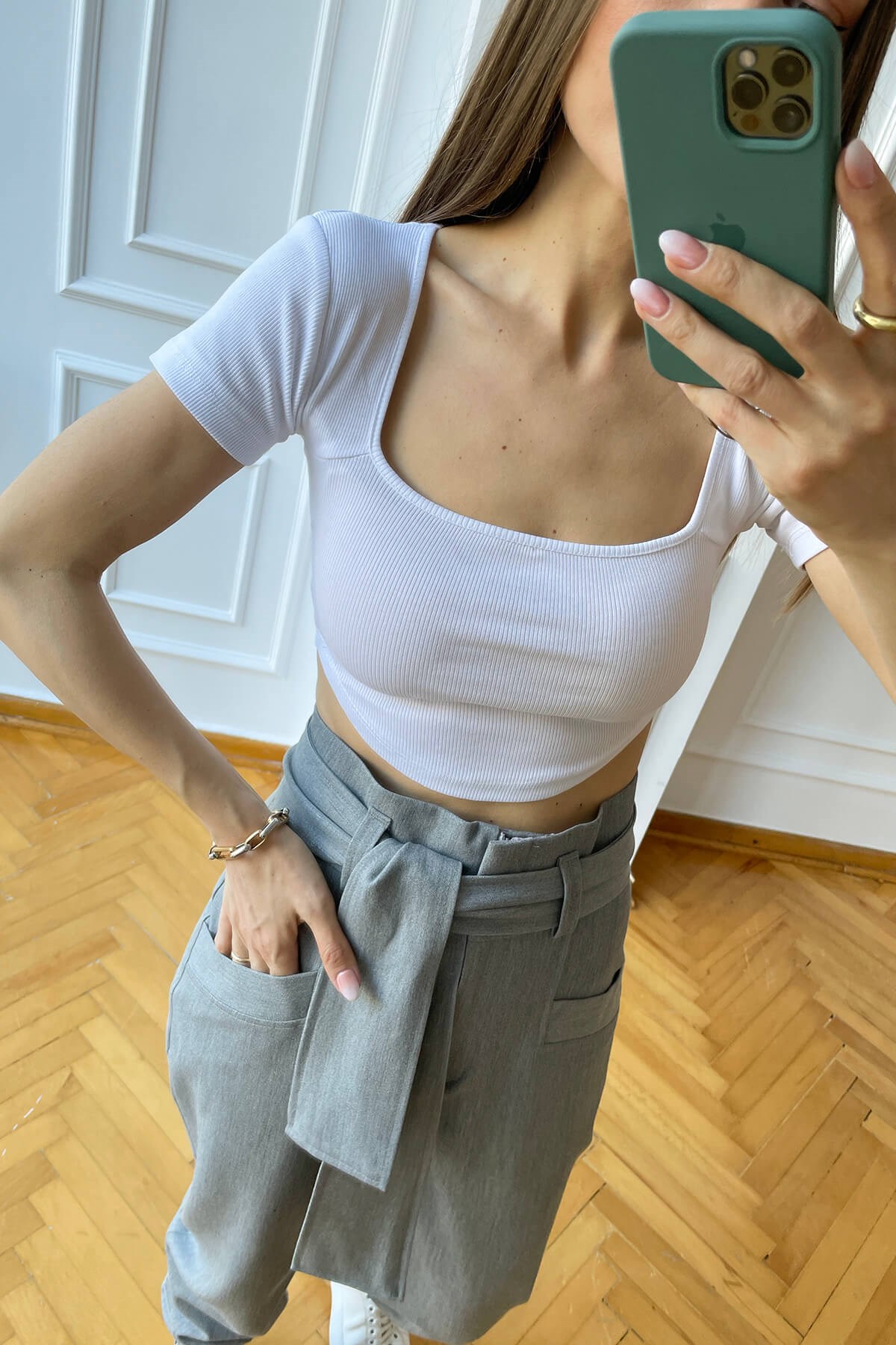 Beyaz Kısa Kollu Fitilli Crop