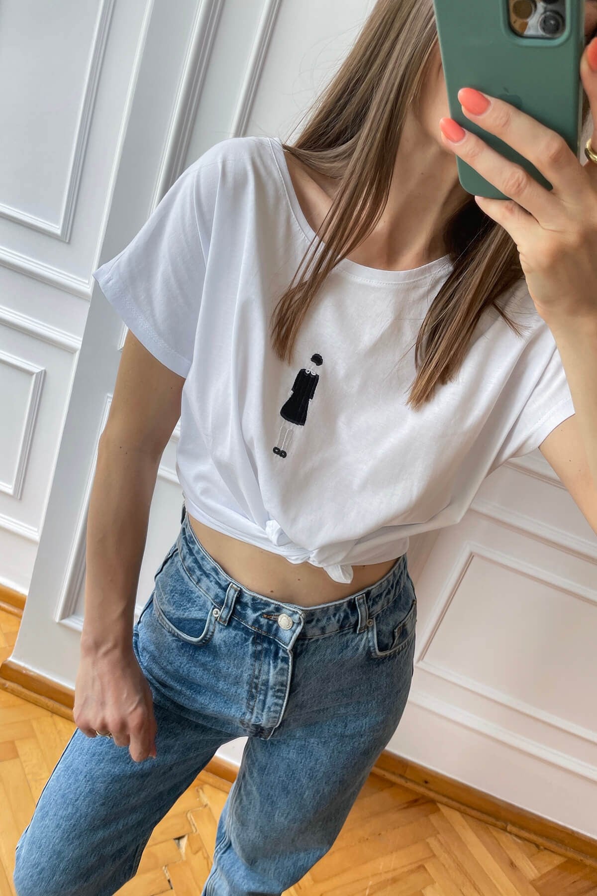 Beyaz Kız Nakışlı T-Shirt
