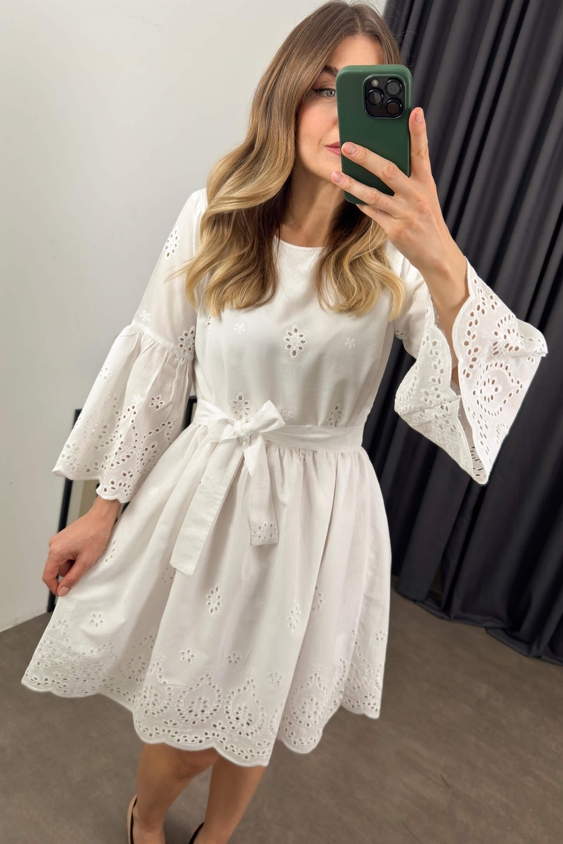 Beyaz Kolları Volanlı Kuşaklı Fisto Elbise