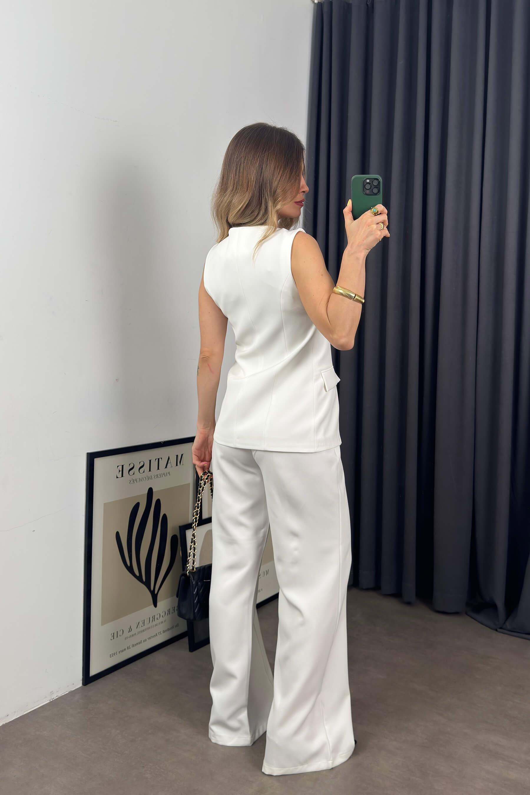 Beyaz Kristal Papatya Düğmeli Taşlı Yelek Pantolon Takım