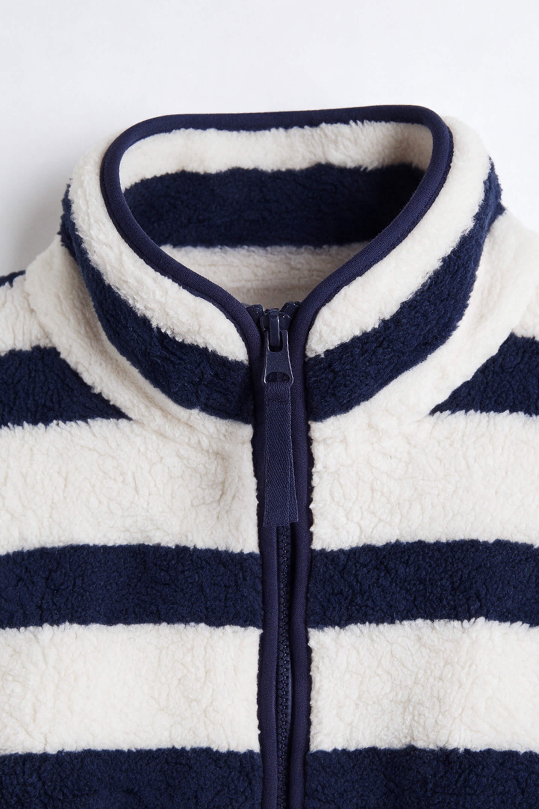 Beyaz Lacivert Çizgili Fermuarlı Oversize Peluş Sweatshirt