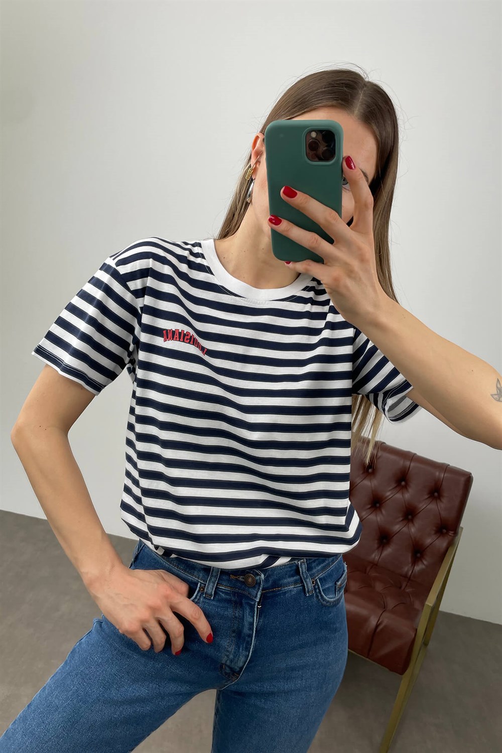 Beyaz Lacivert Çizgili T-Shirt