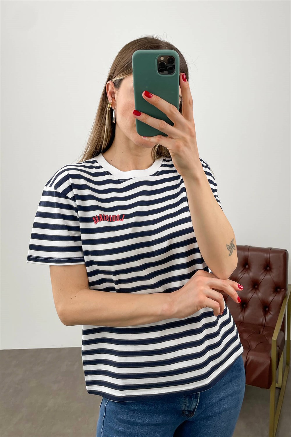 Beyaz Lacivert Çizgili T-Shirt