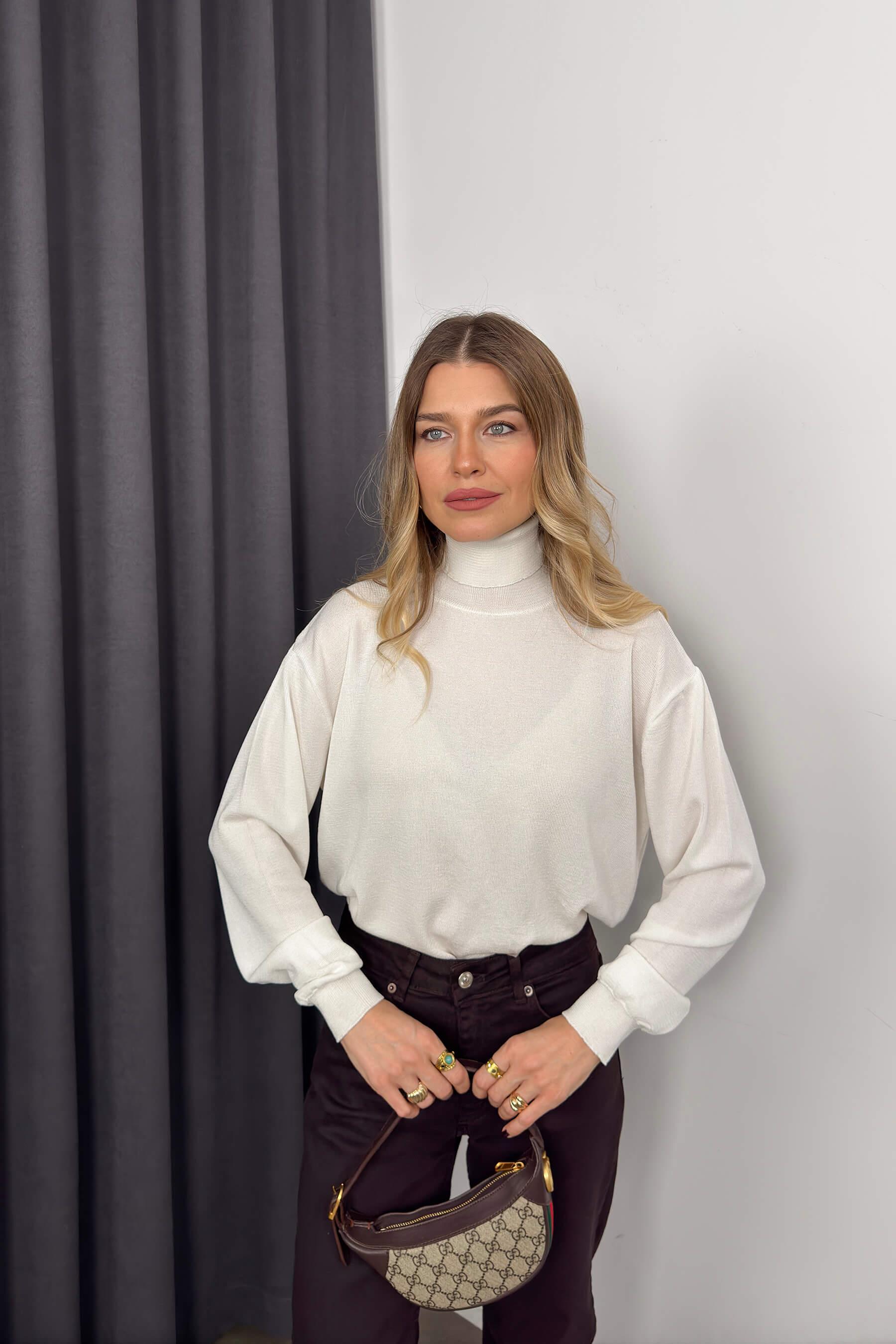 Beyaz Merserize Boğazlı Premium Kazak