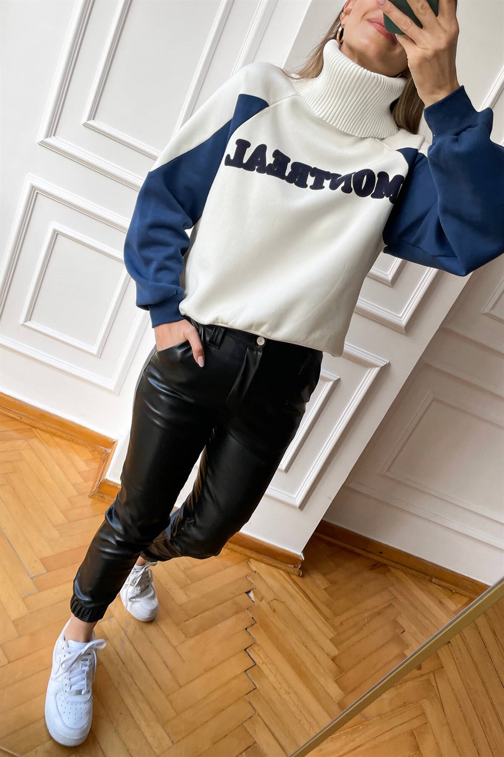 Beyaz Montreal Baskılı Balıkçı Yaka Sweatshirt