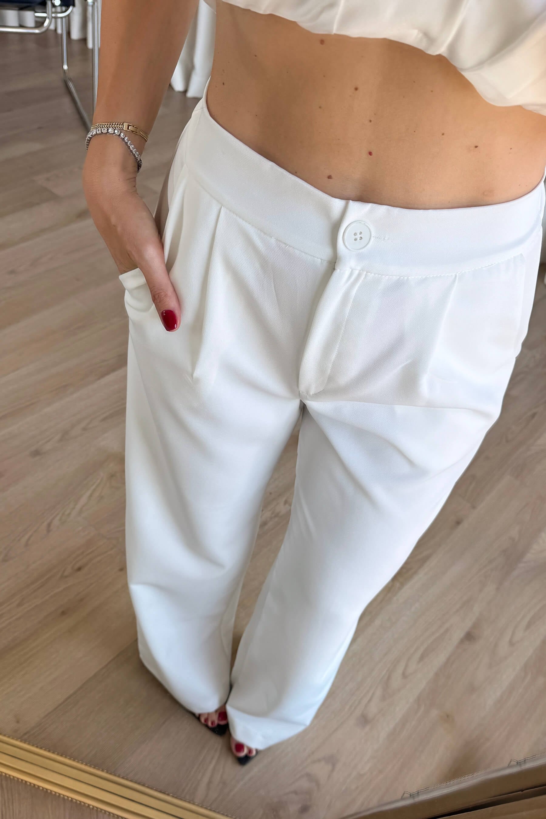 Beyaz Önü Düğmeli Astarlı Yelek Pantolon Takım