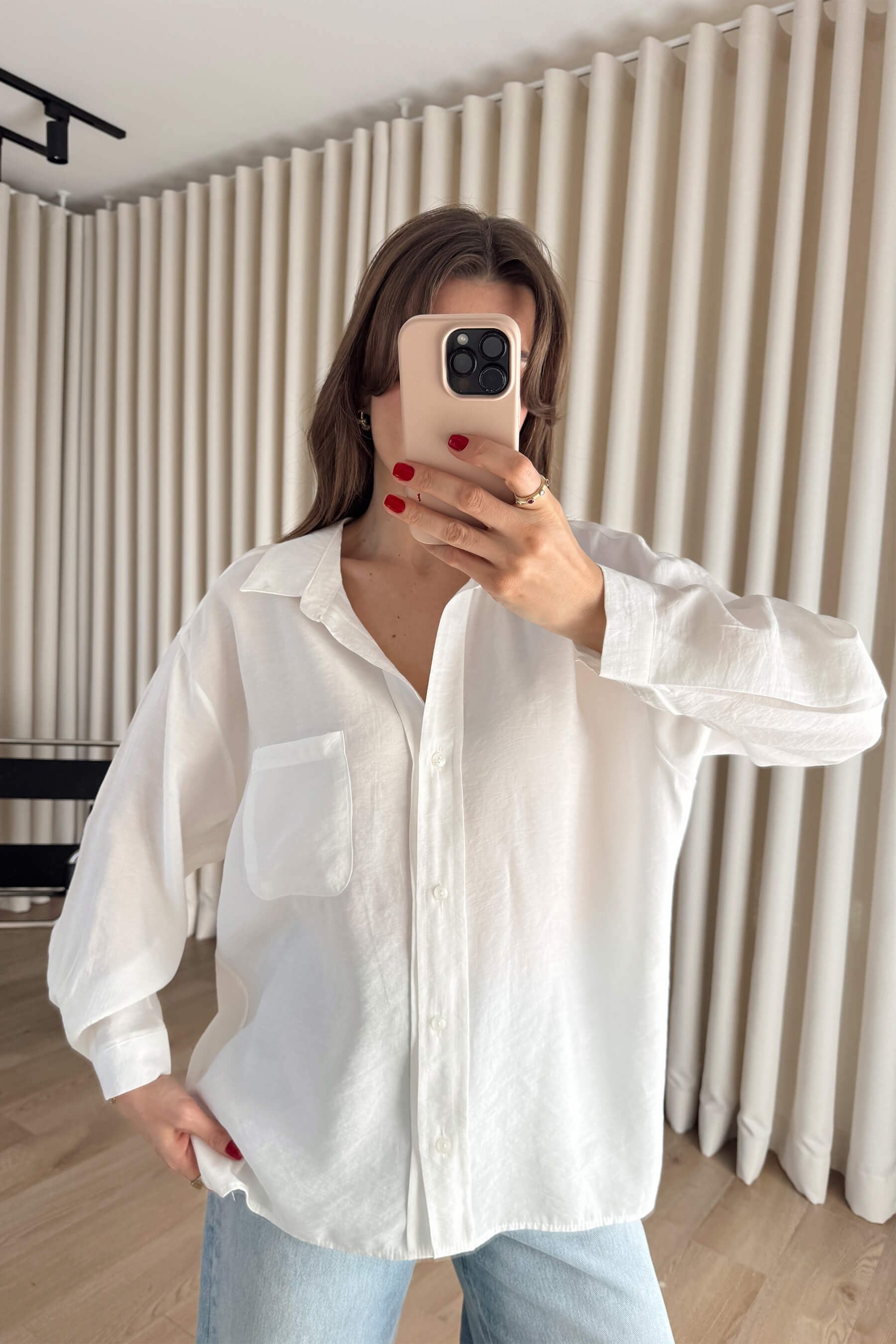 Beyaz Oversize Modal Kumaş Gömlek